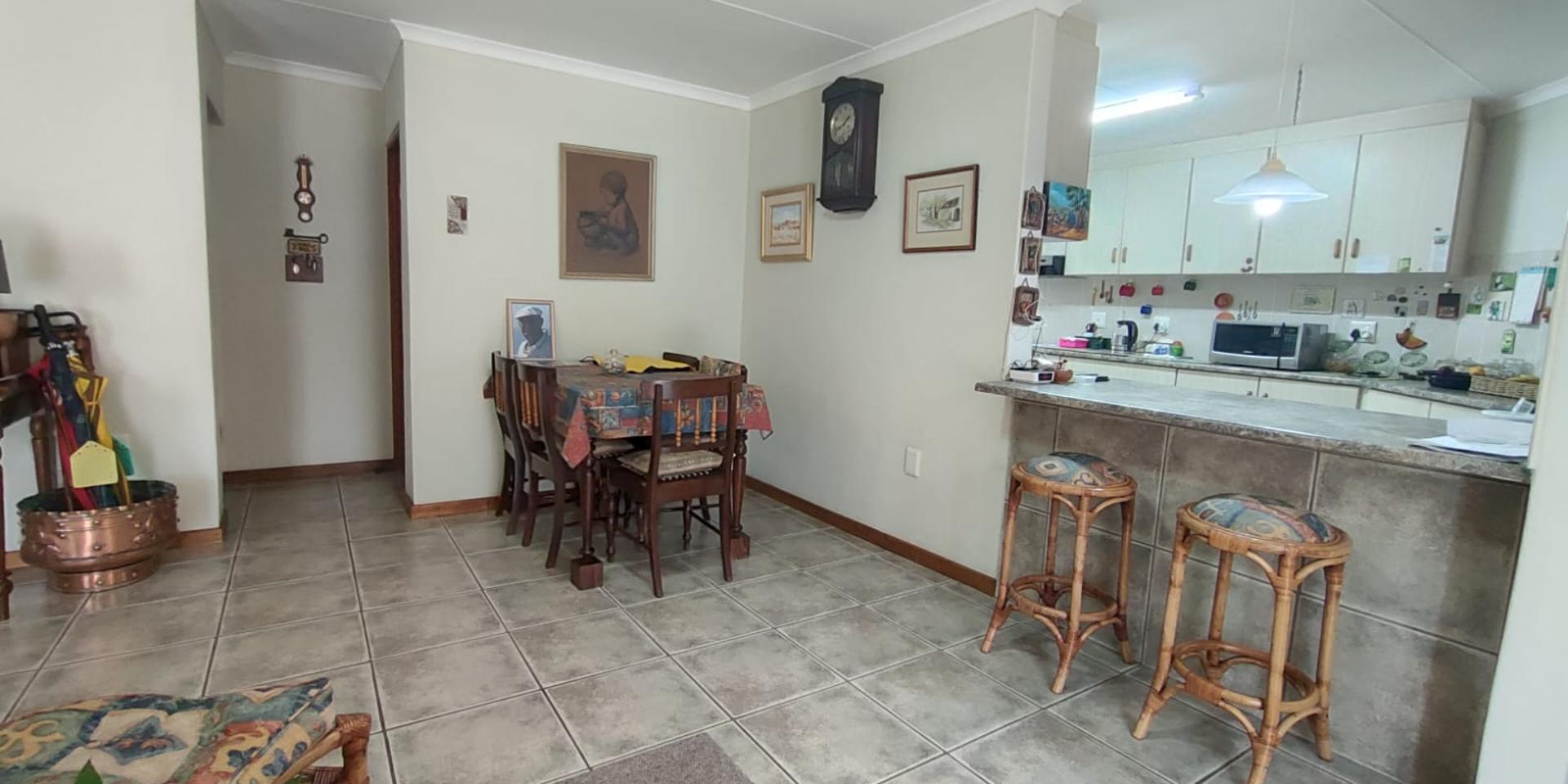 Image 2 of 6