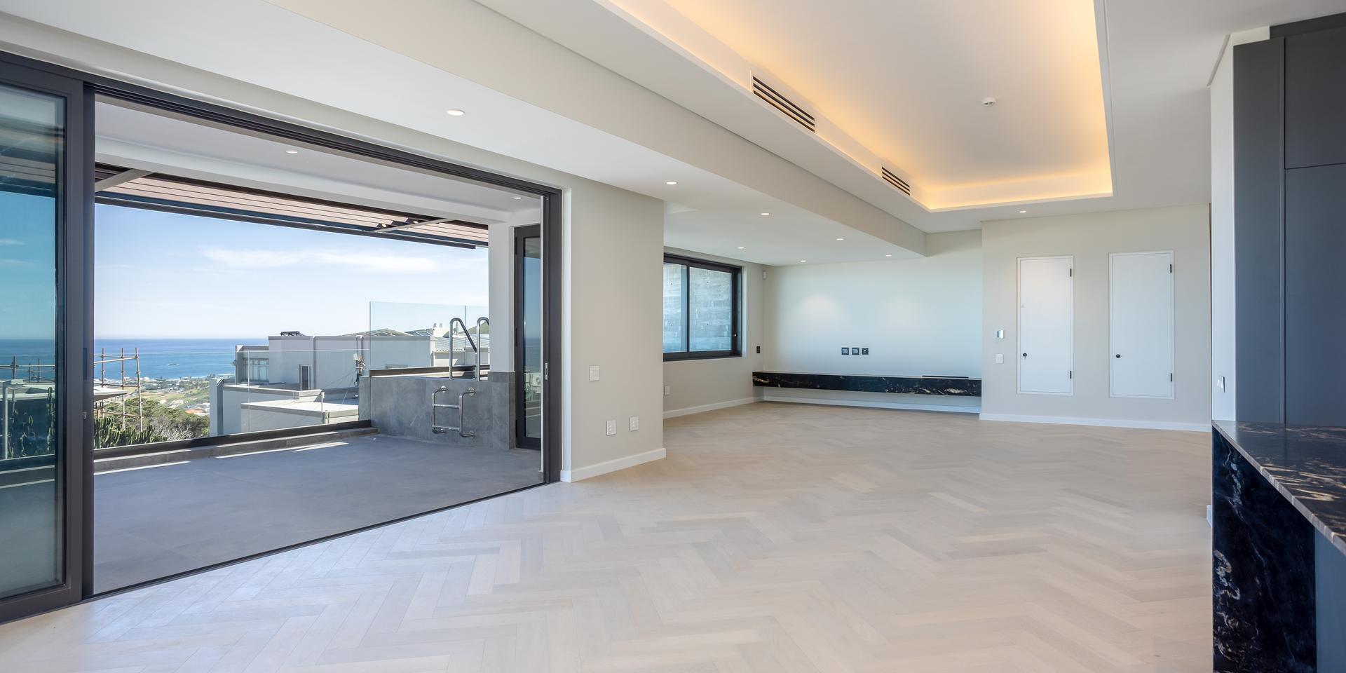 Image 2 of 6