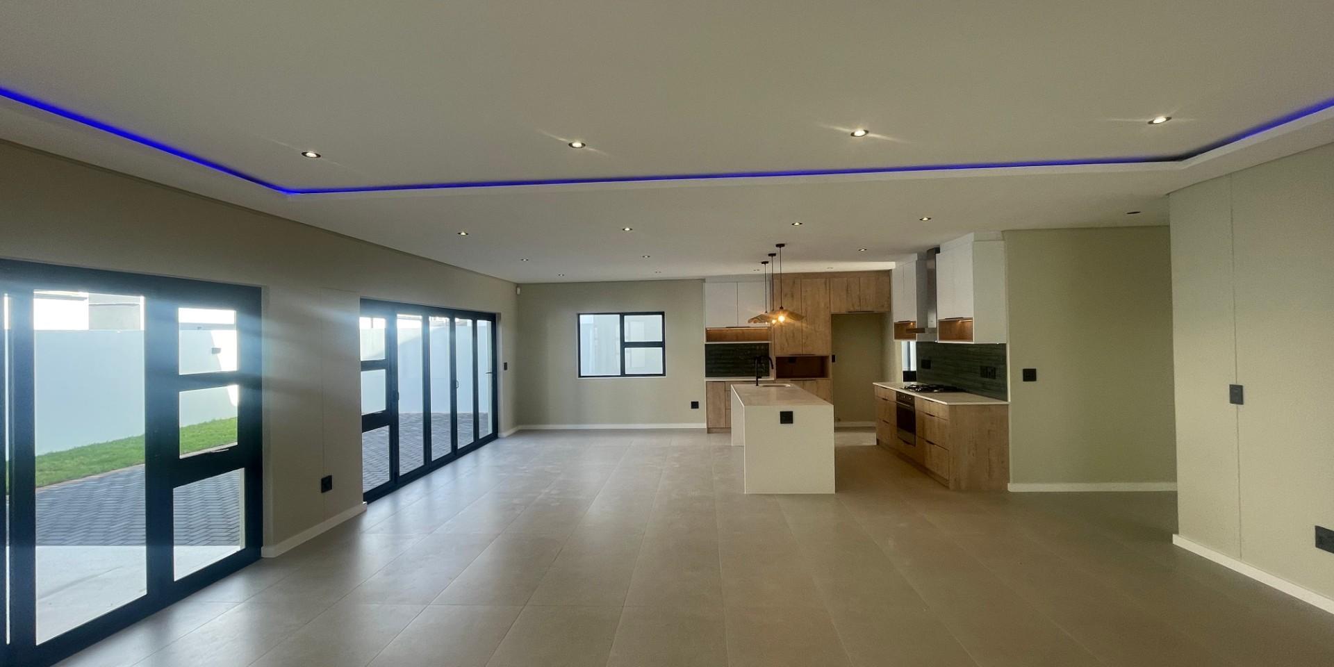 Image 2 of 6