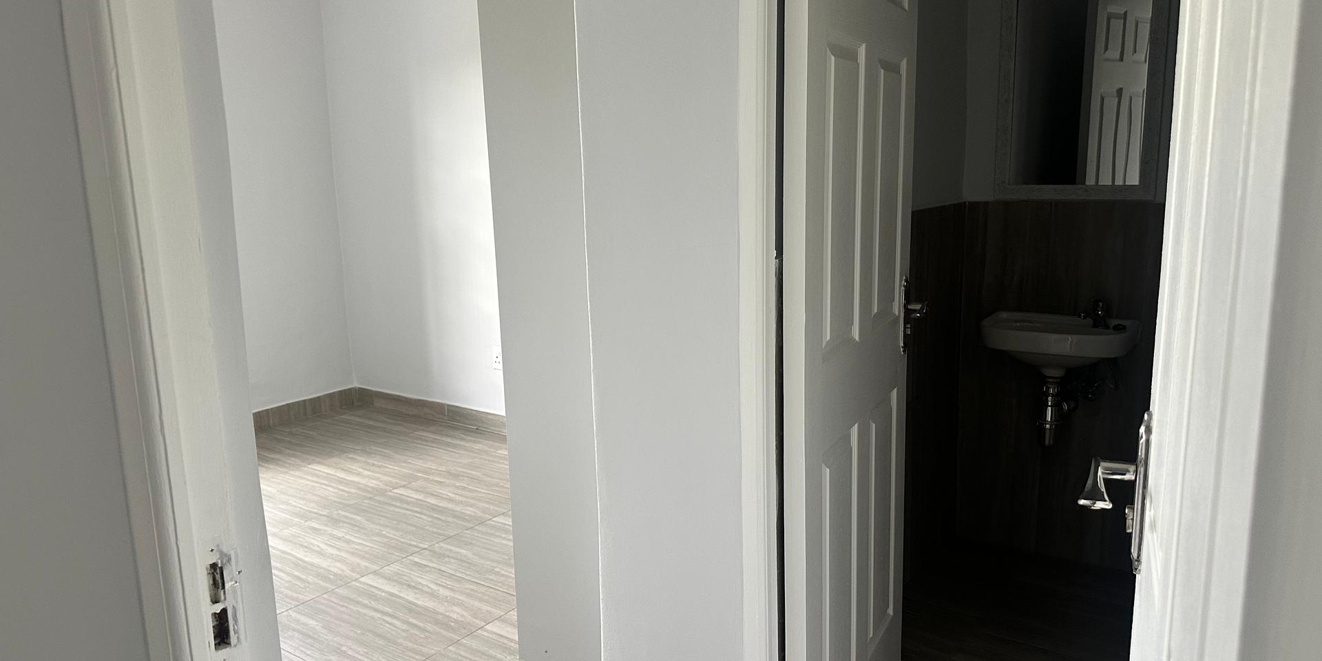 Image 2 of 6