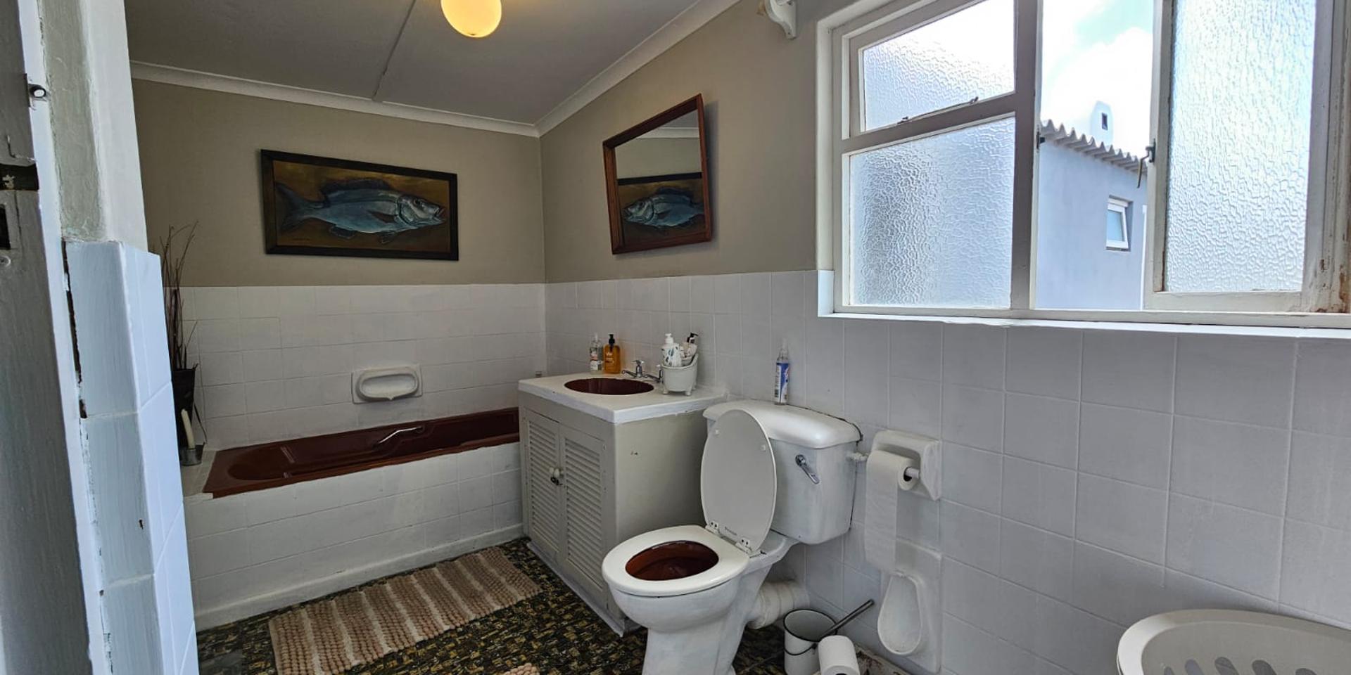 Image 2 of 6