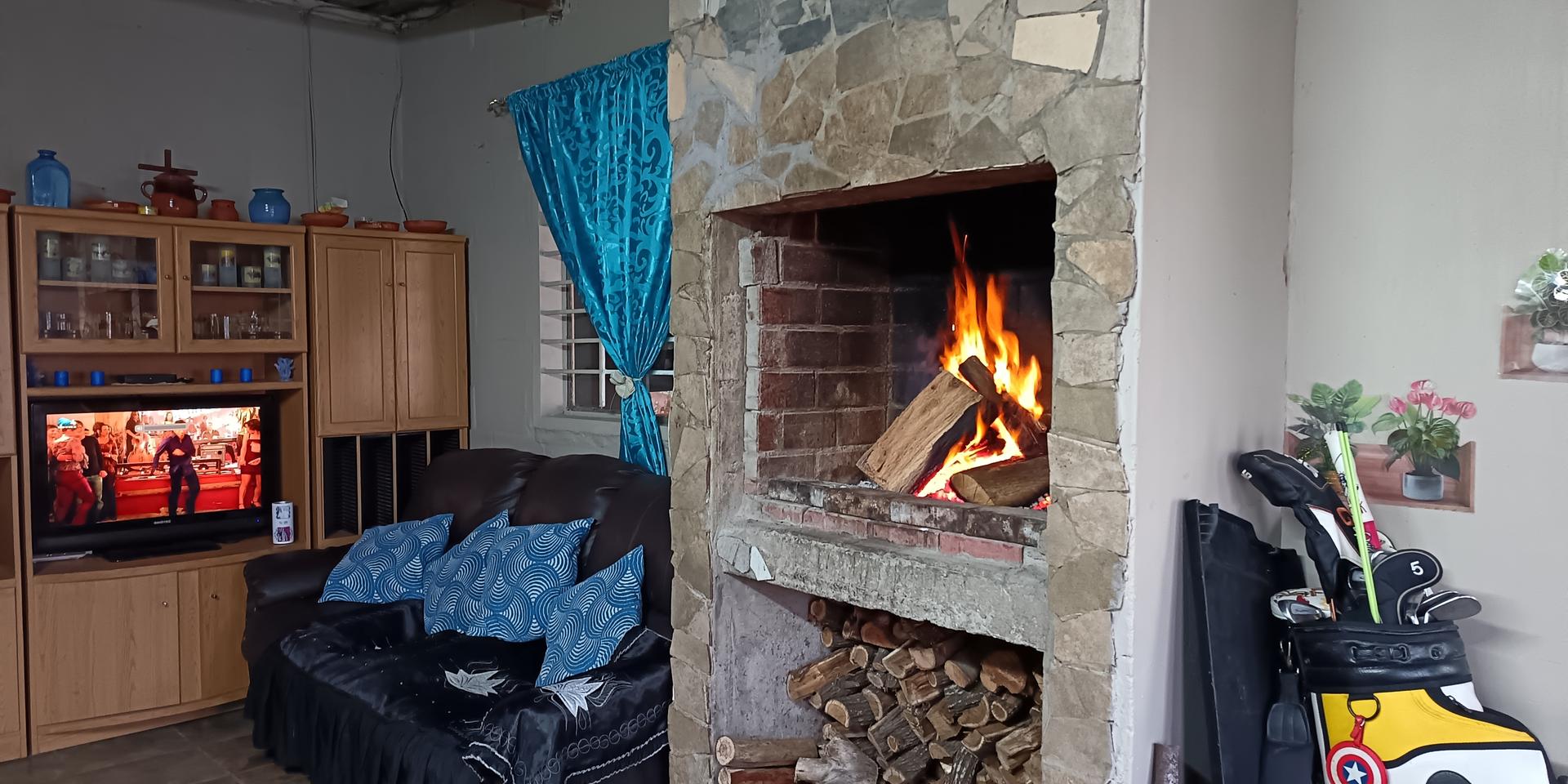 Image 2 of 6
