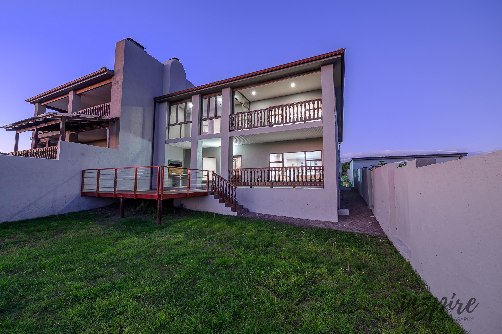 Image 4 of 6