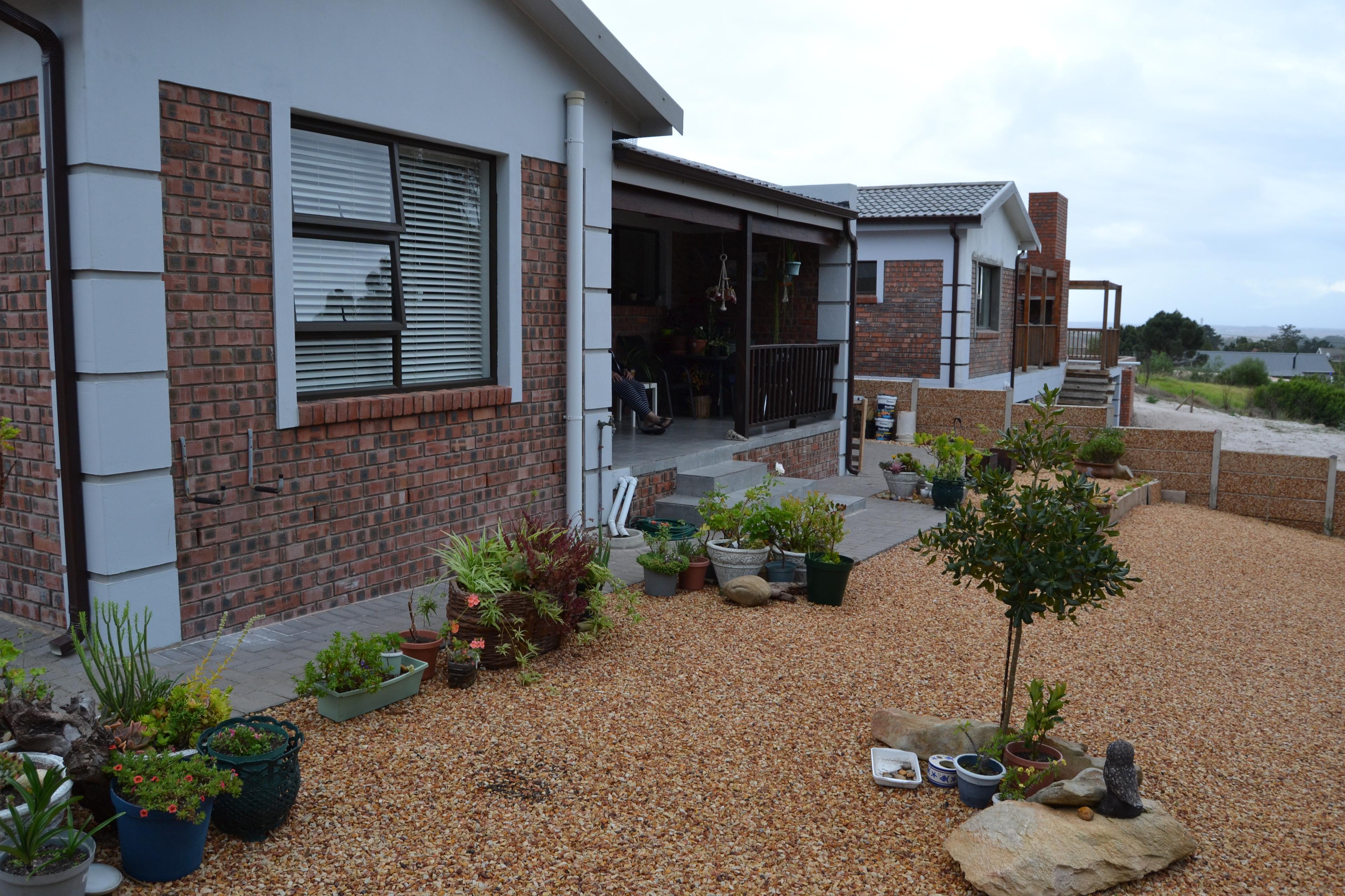 Image 4 of 6