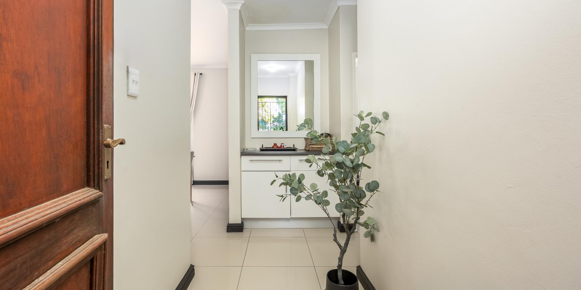 Image 4 of 6