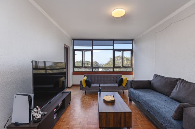 Main property image