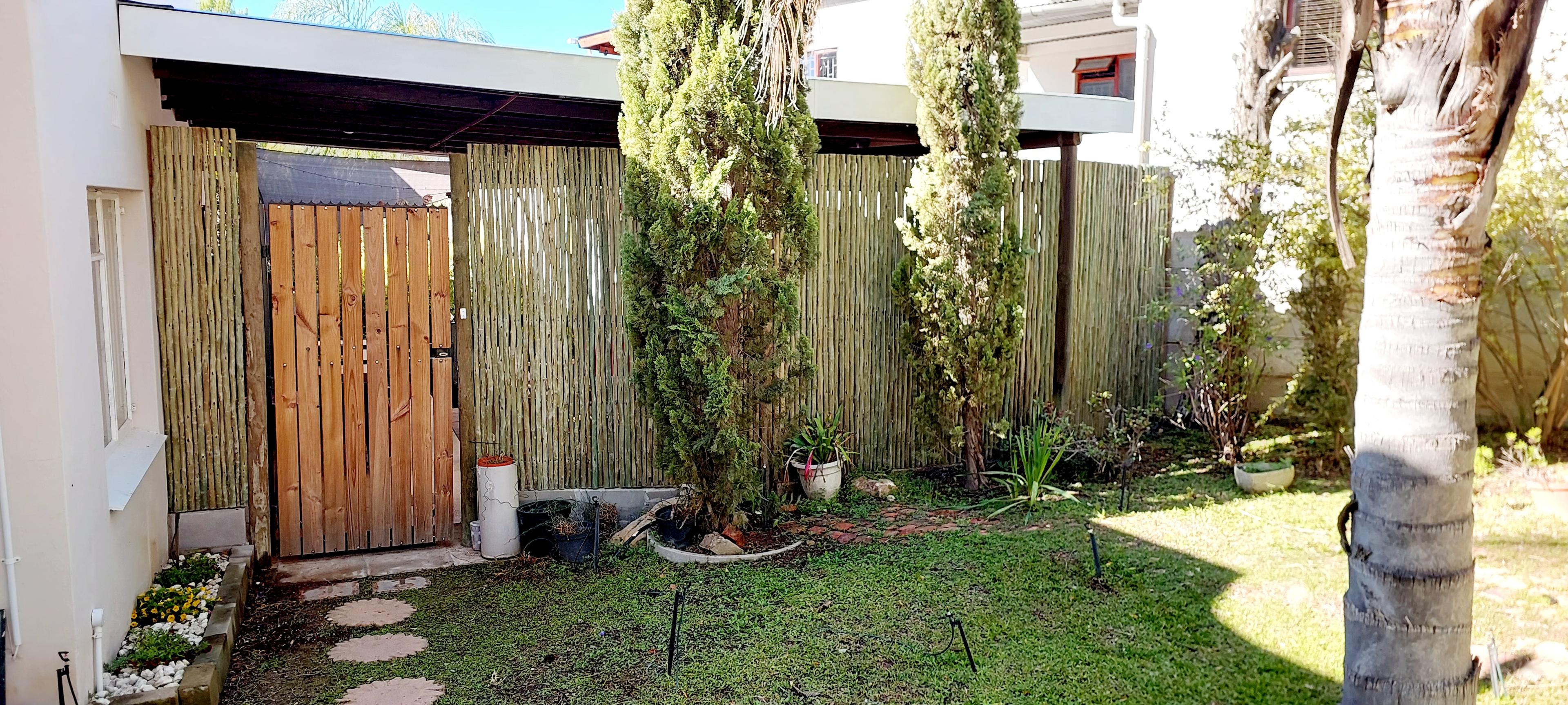 Image 4 of 6