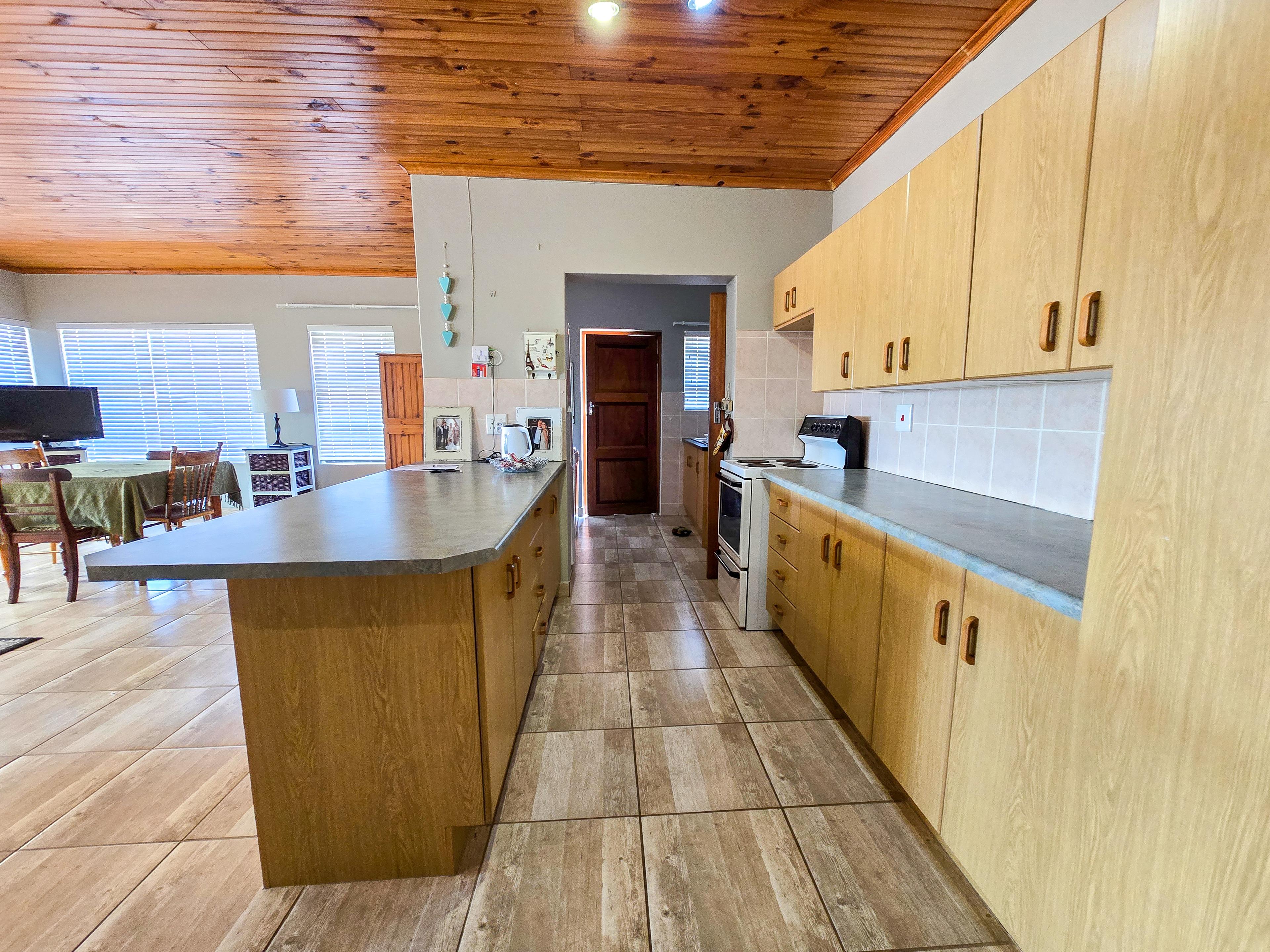 Image 2 of 6