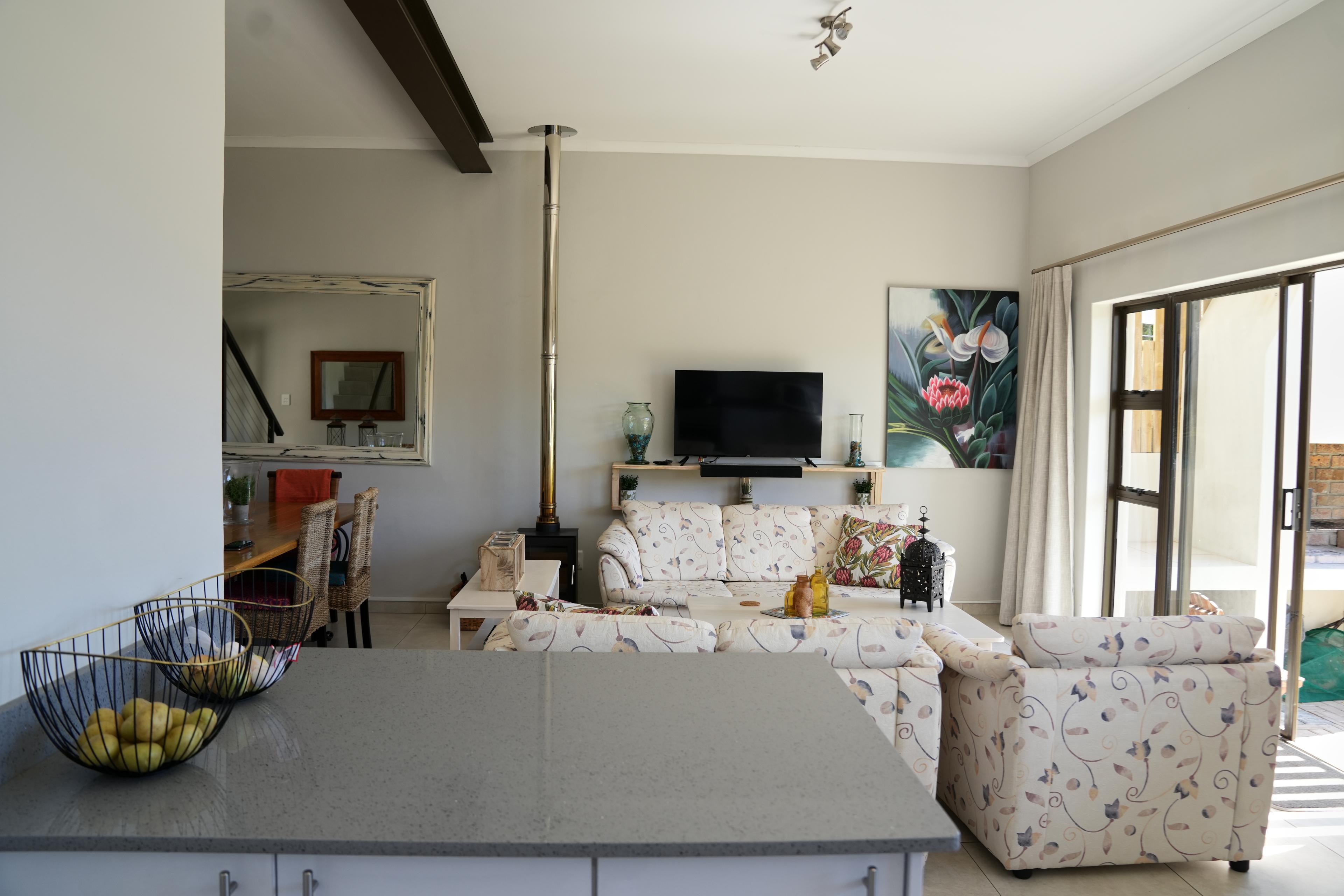Image 2 of 6