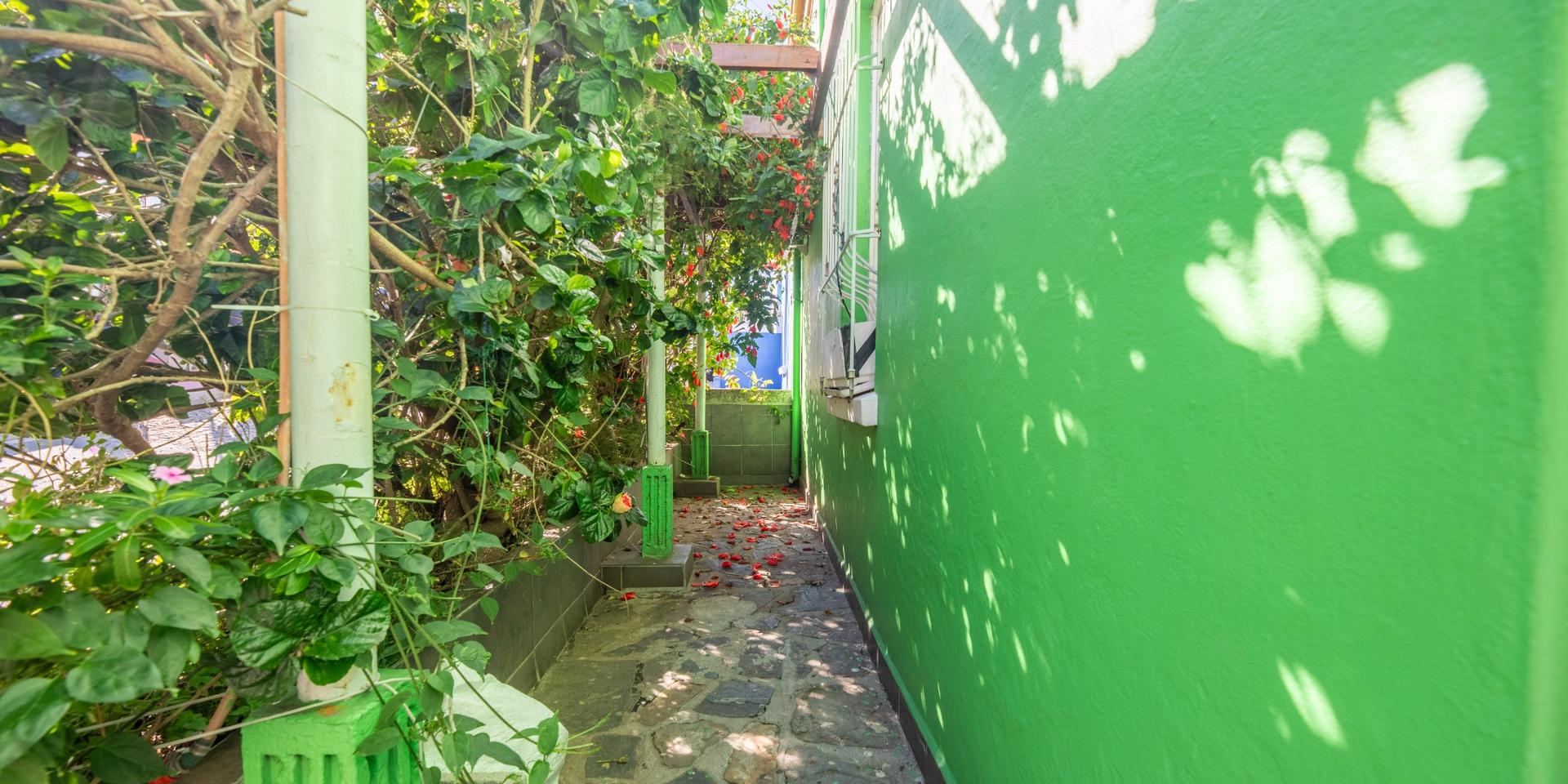 Image 5 of 6