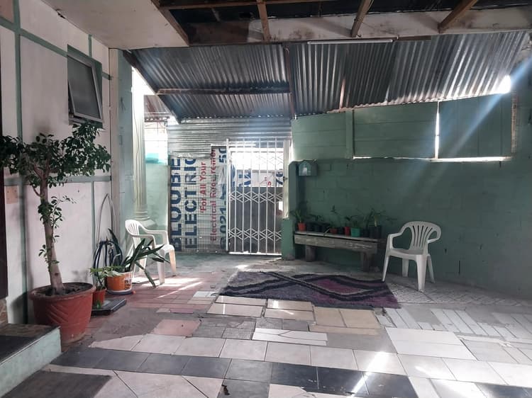 Main property image