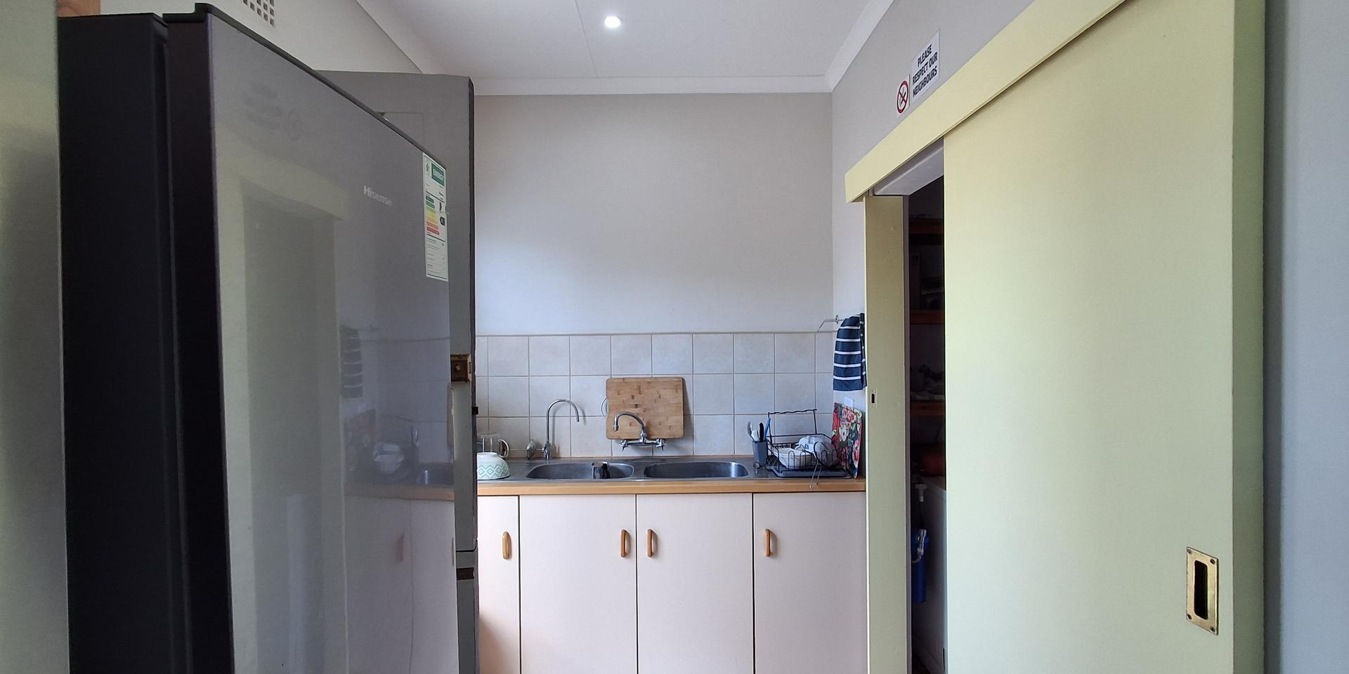 Image 4 of 6