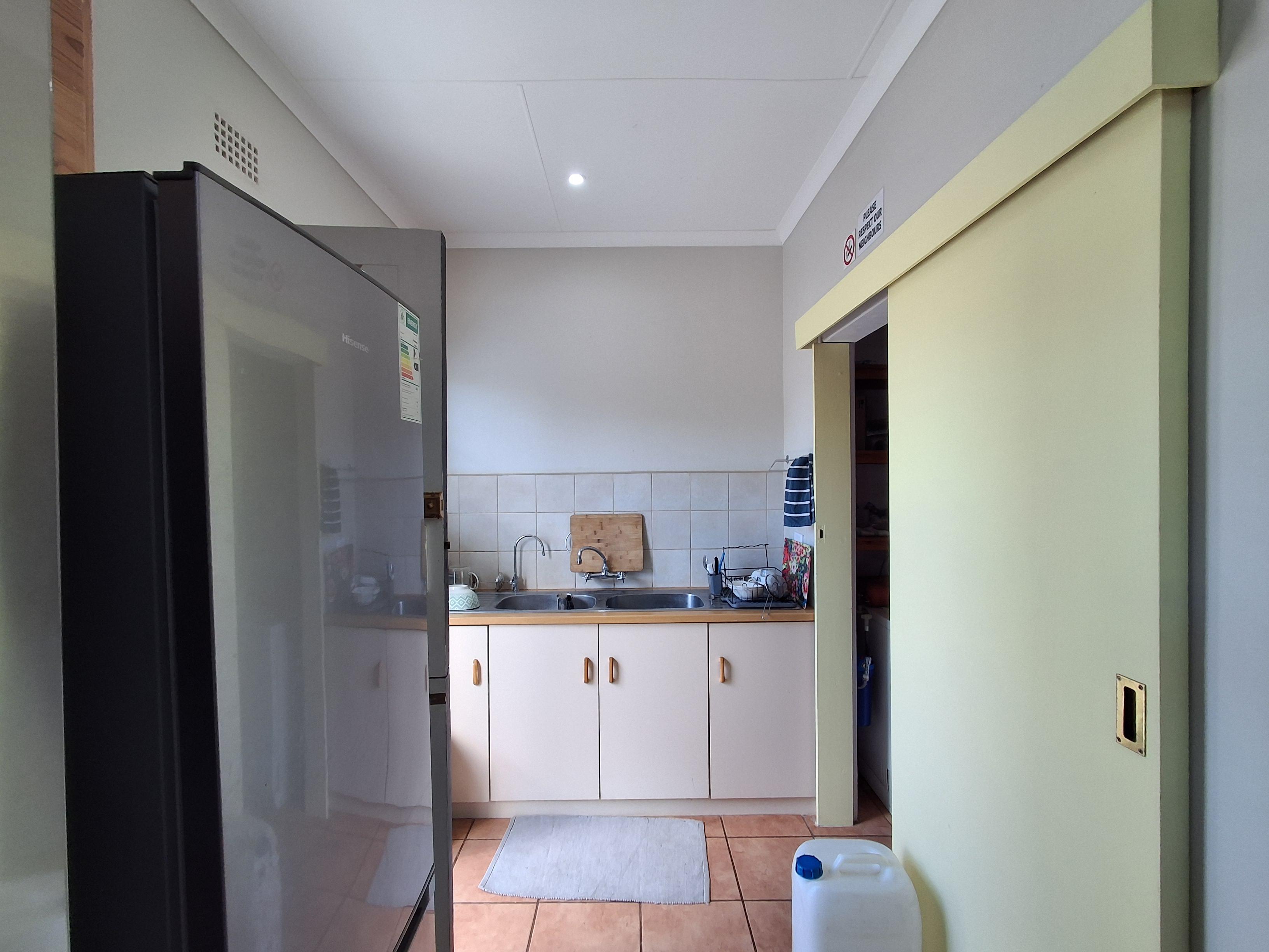 Image 4 of 6