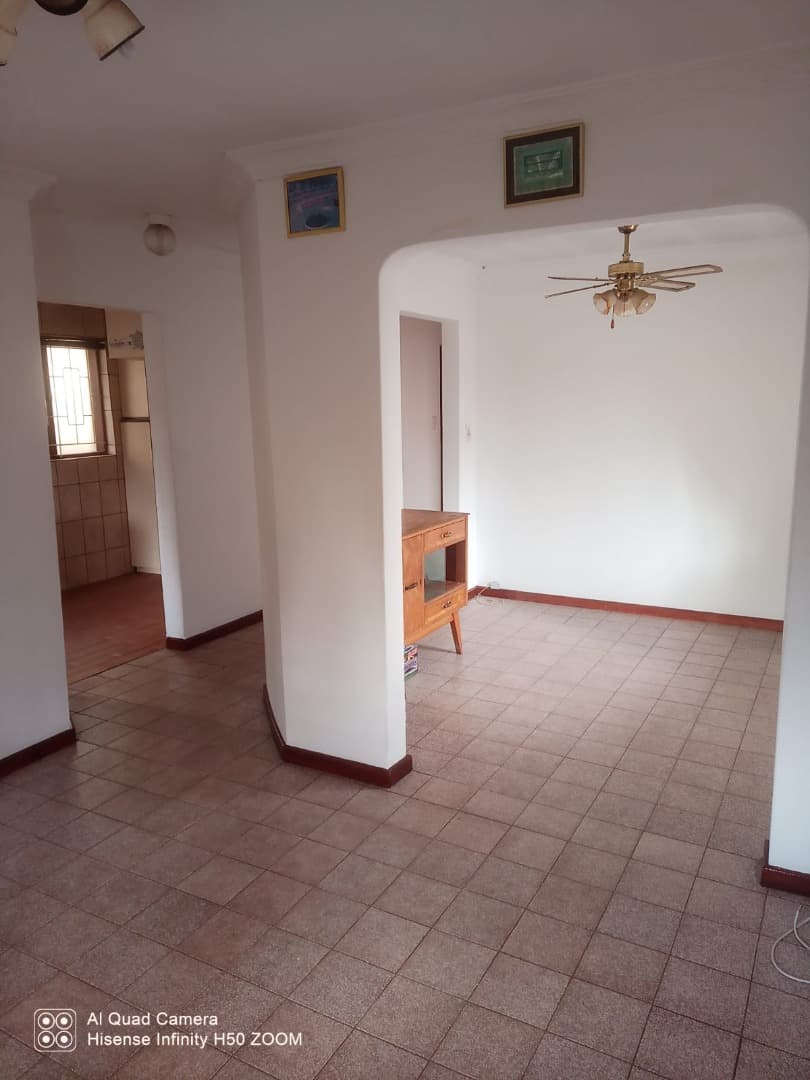 Image 4 of 6