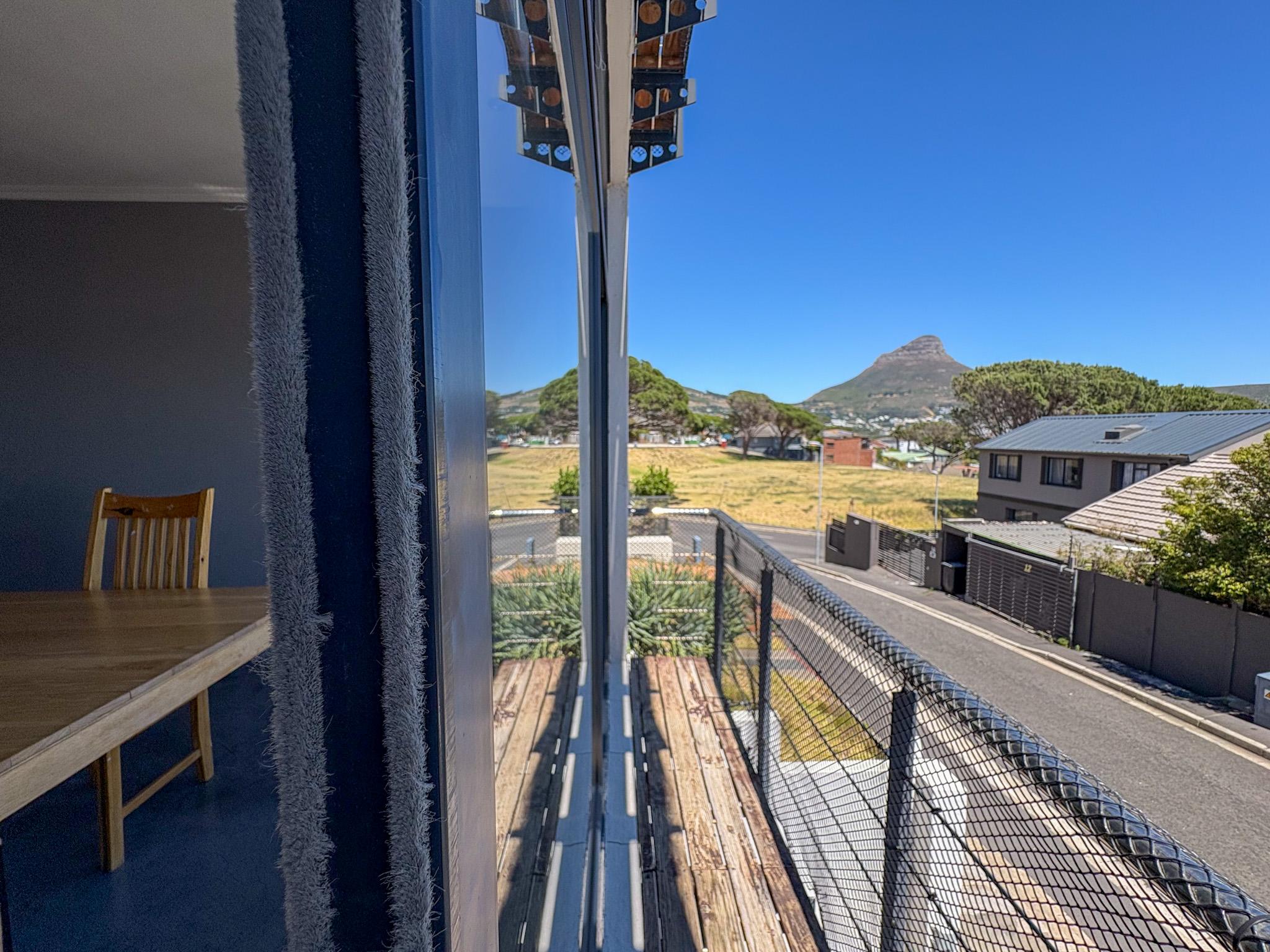 Image 4 of 6