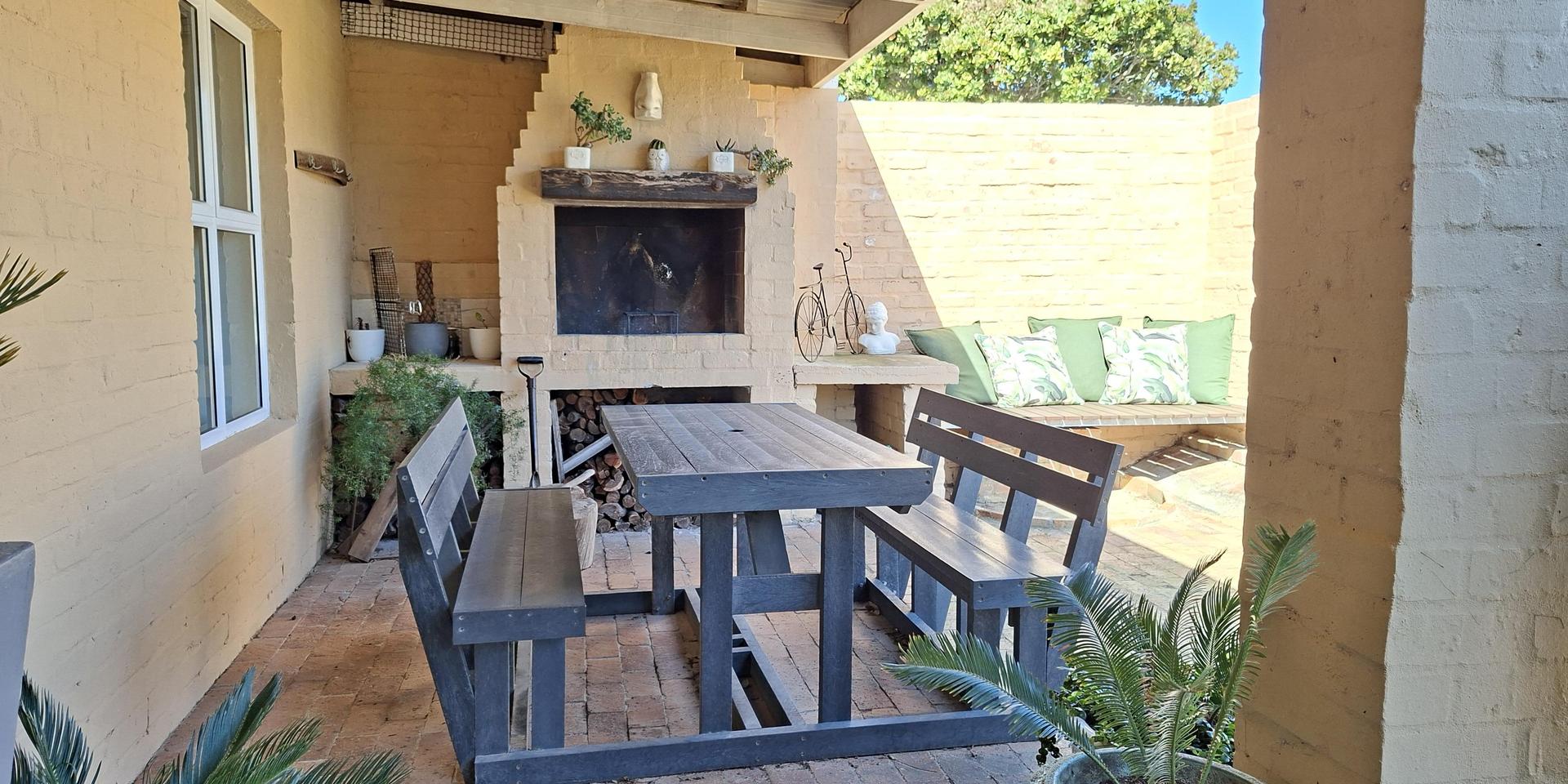 Image 2 of 6
