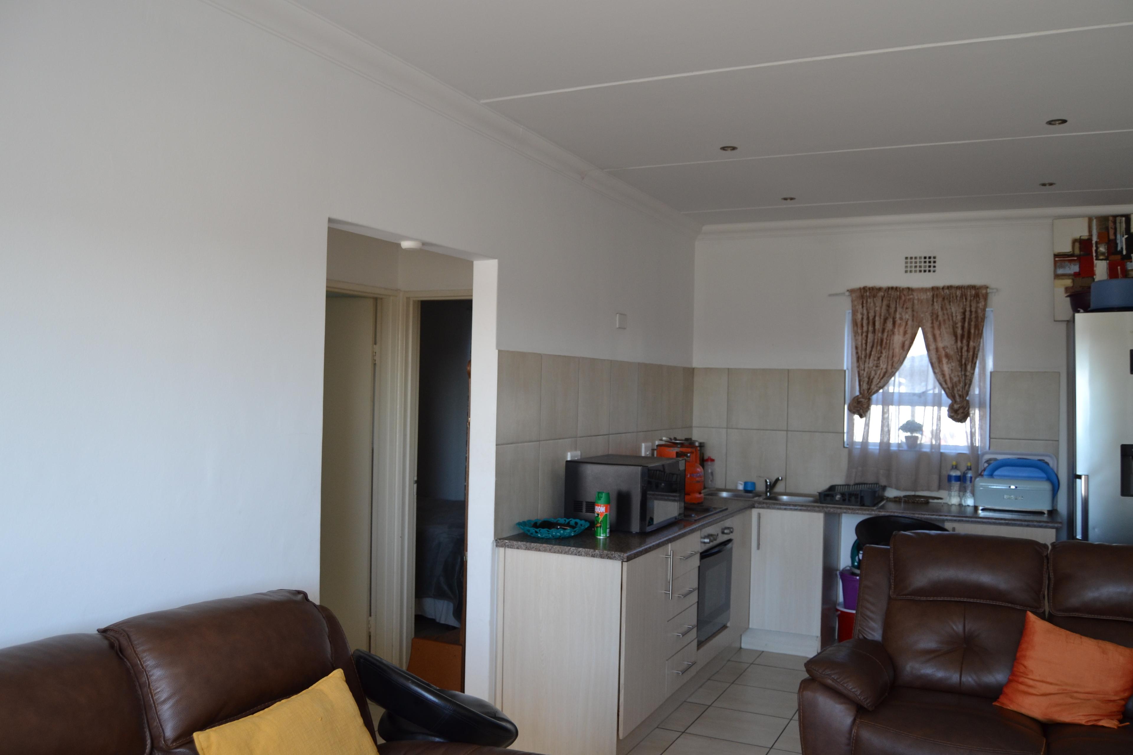 Image 3 of 6