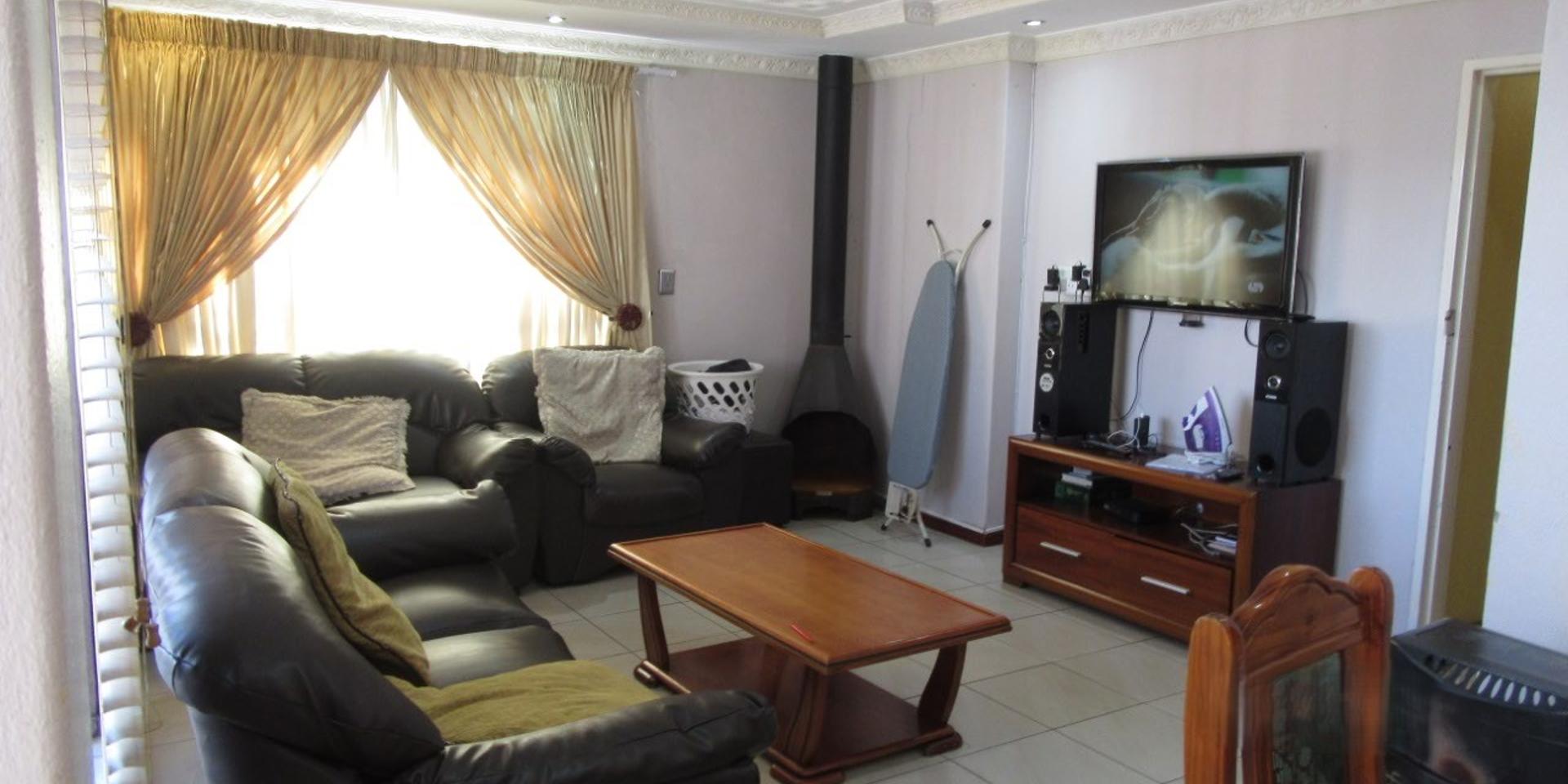 Image 2 of 6
