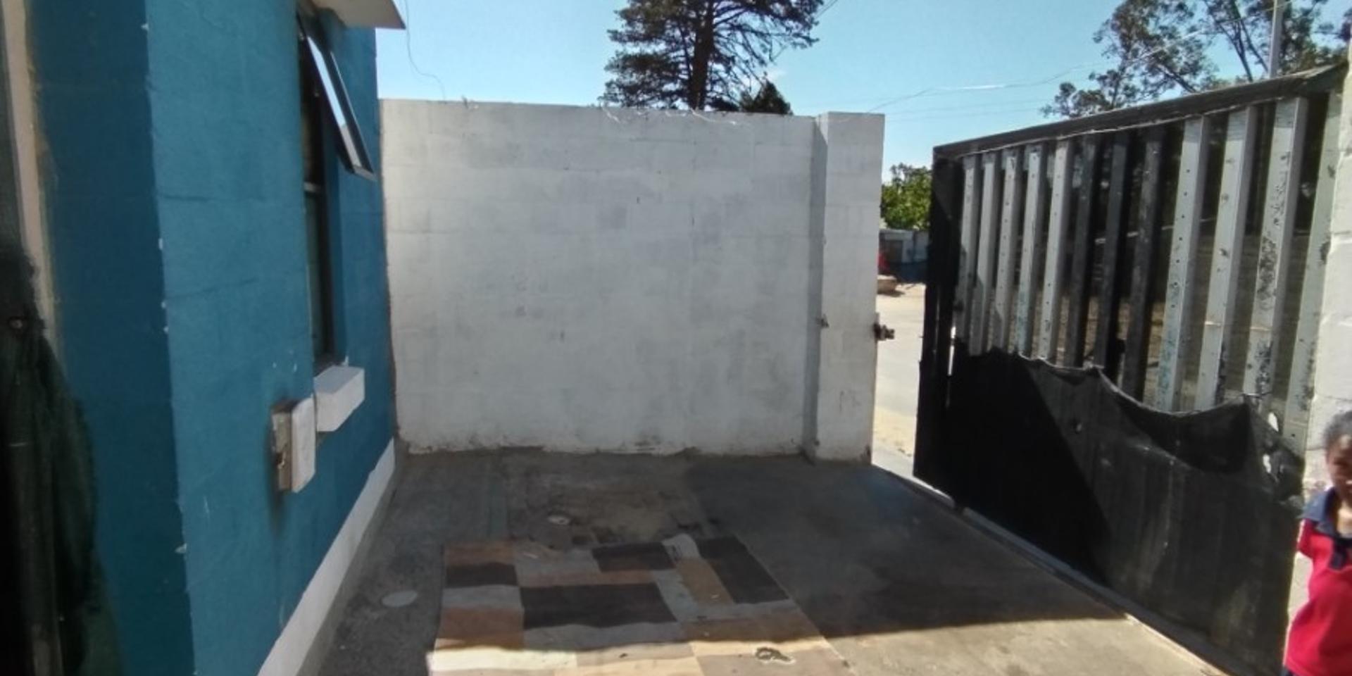 Image 3 of 6