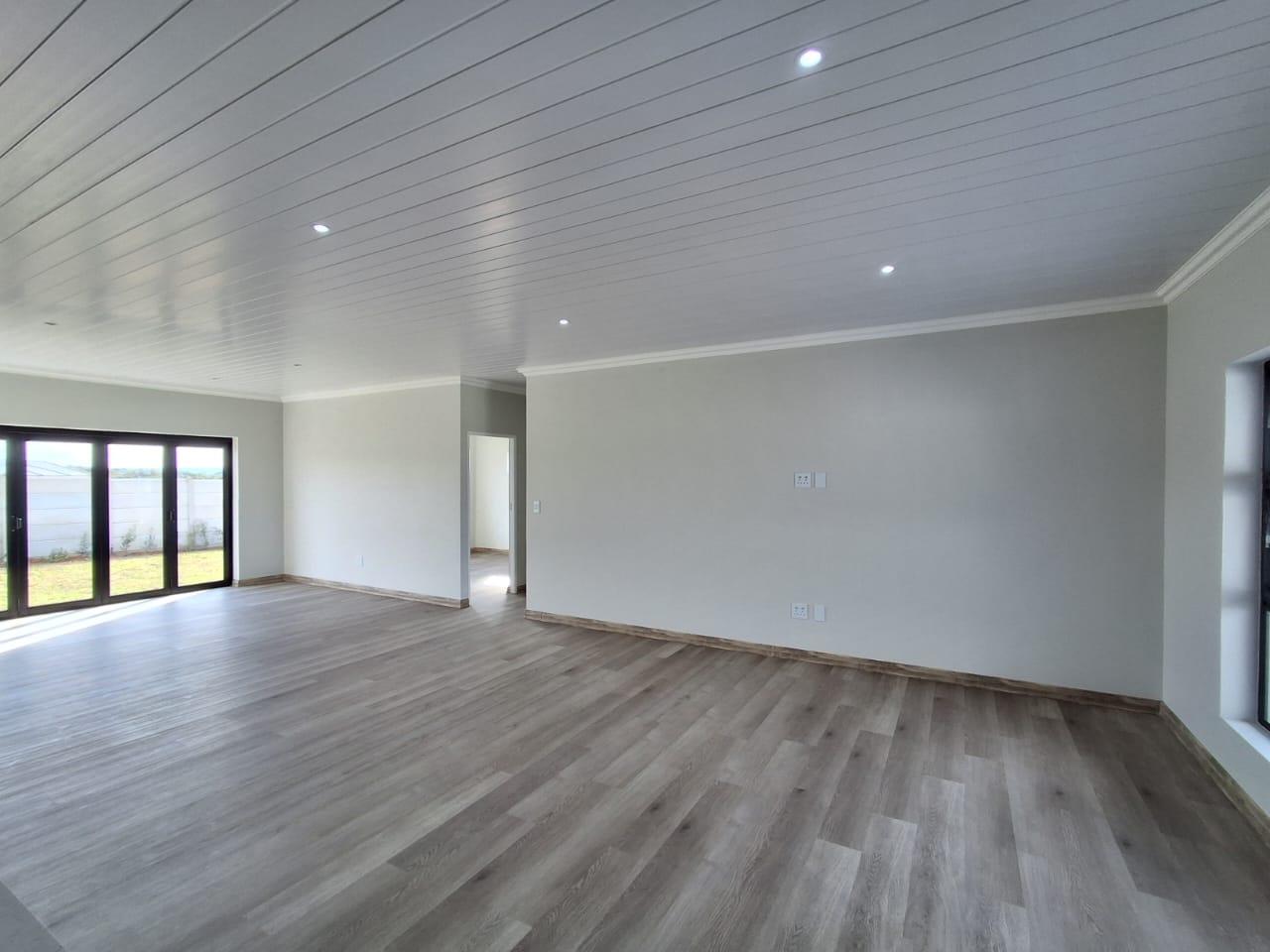 Image 4 of 6