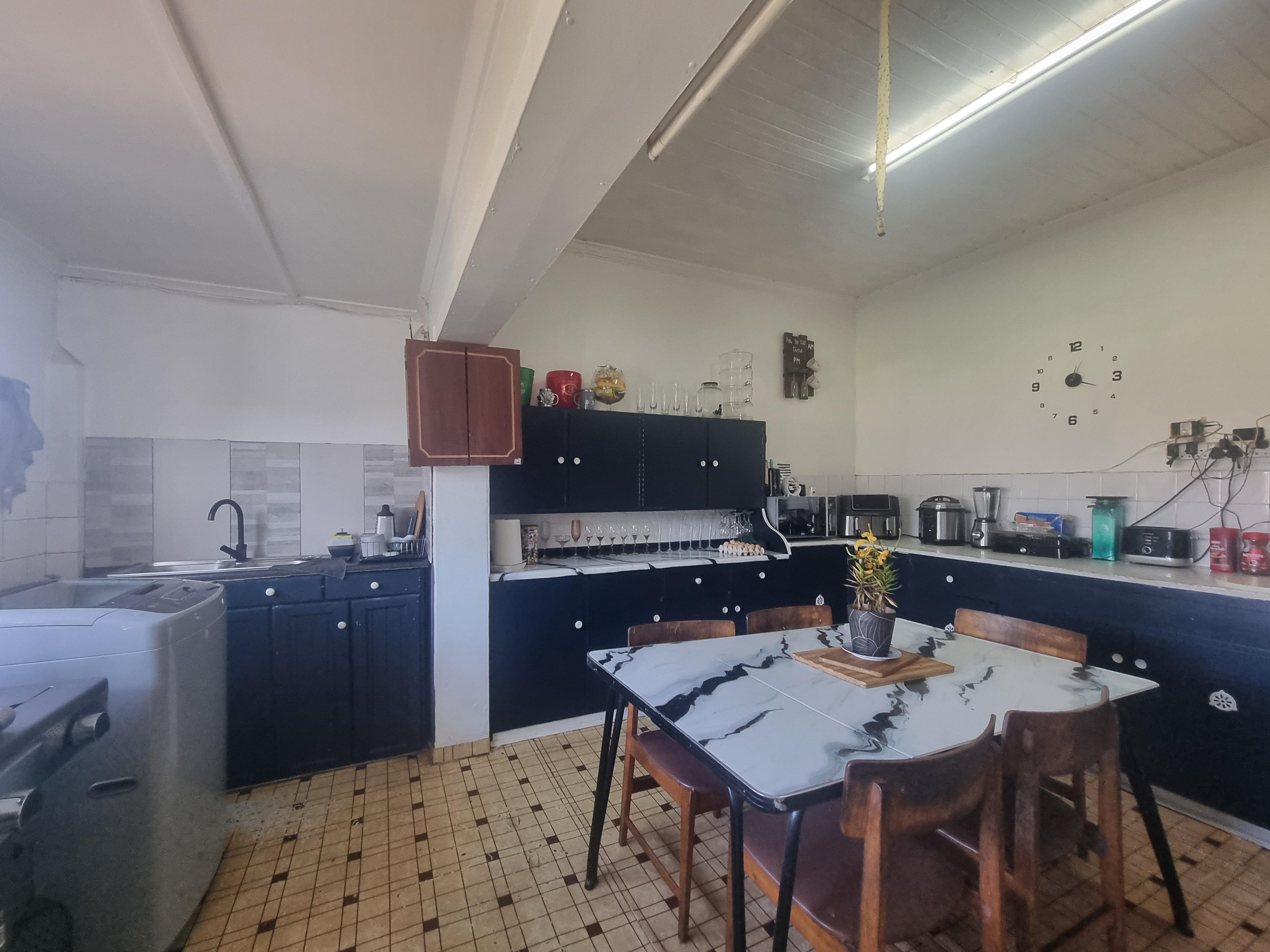 Image 5 of 6