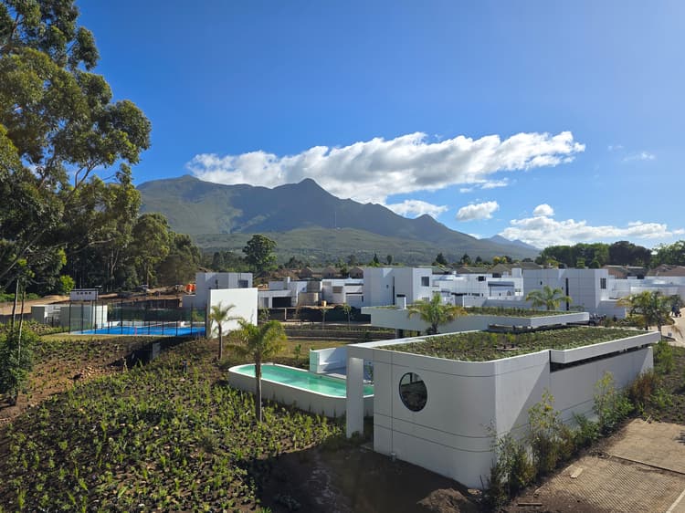 Main property image