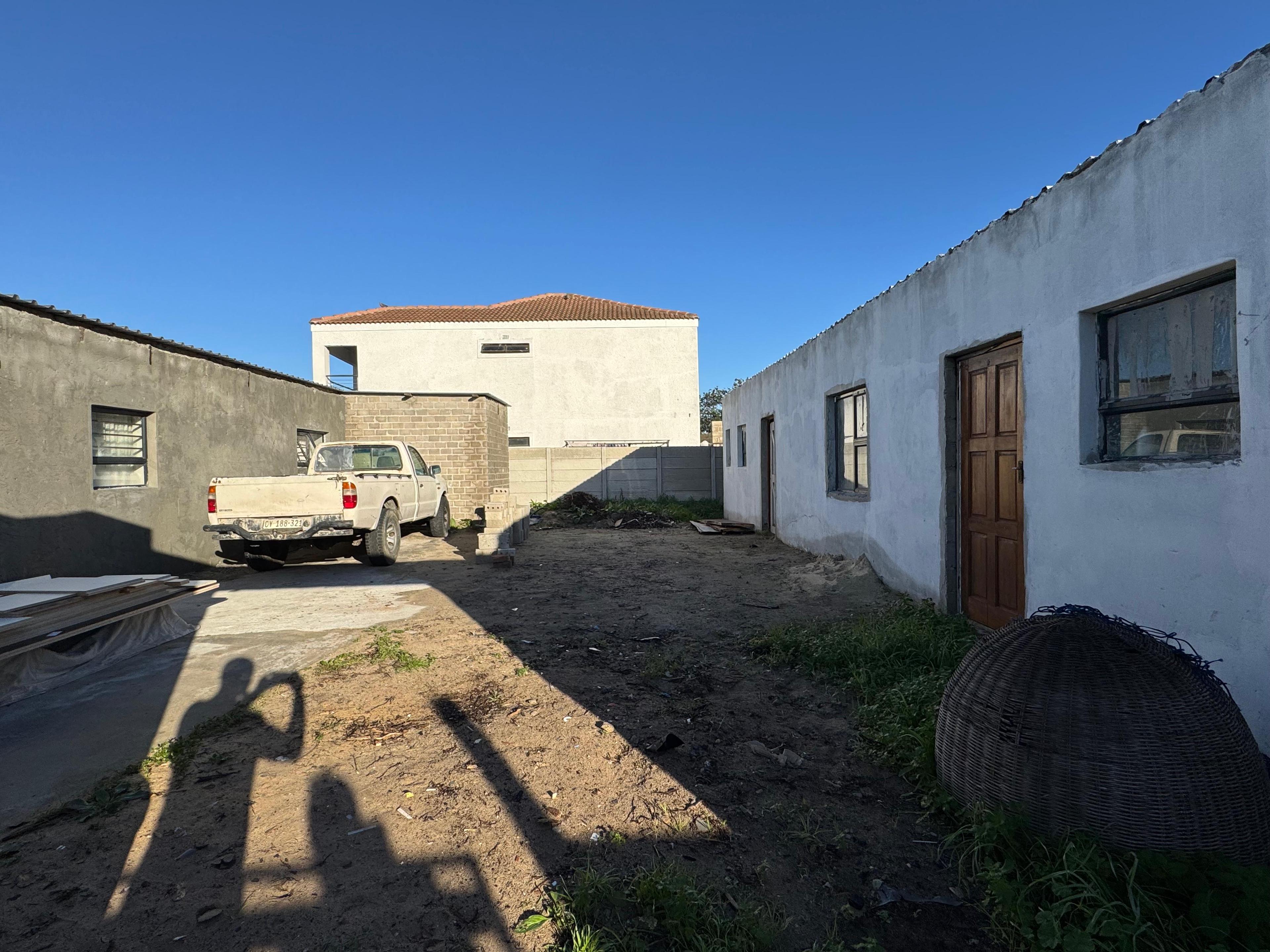 Image 2 of 6