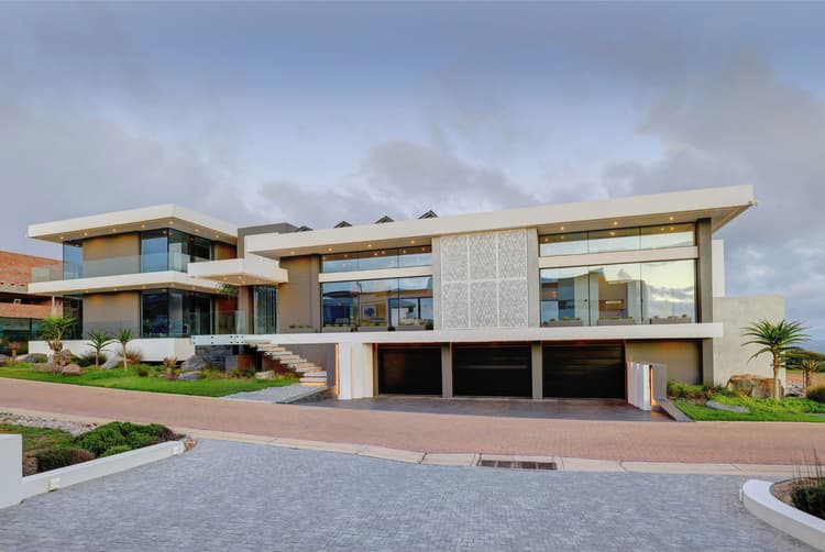 Main property image