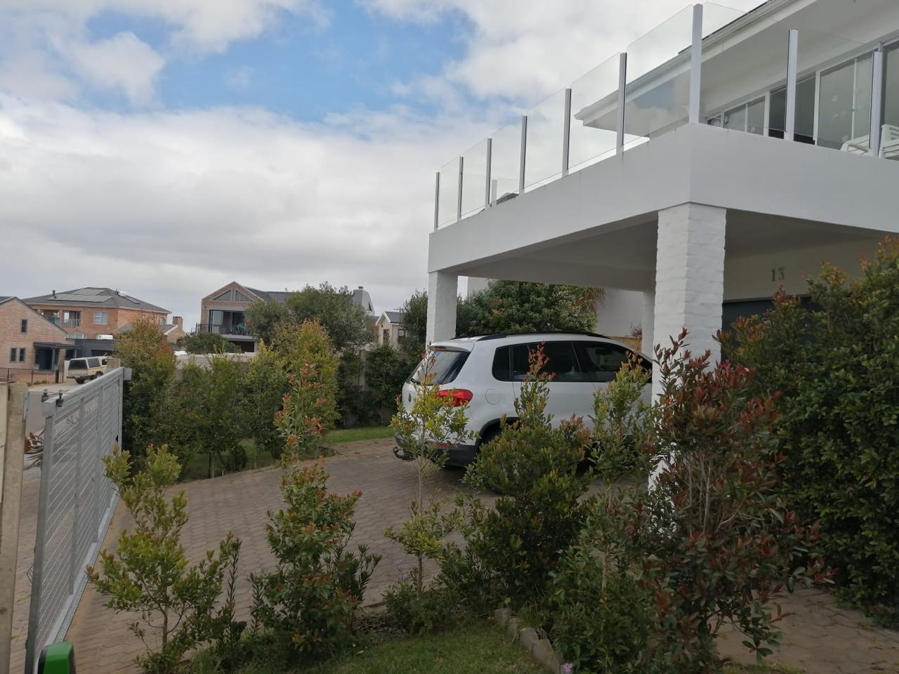 Image 2 of 6