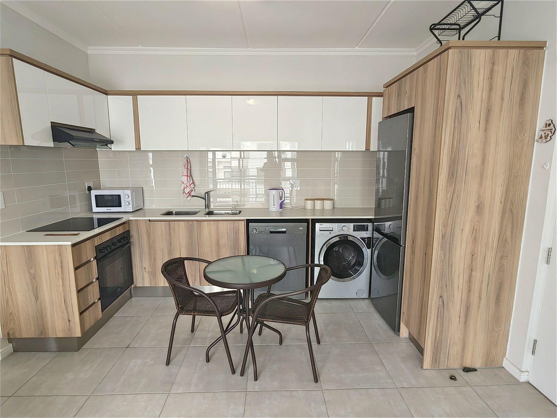 Image 2 of 6