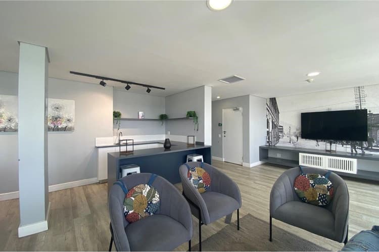 Main property image