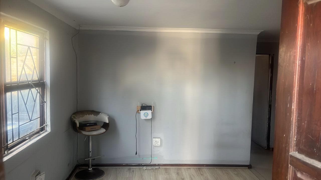 Image 5 of 6
