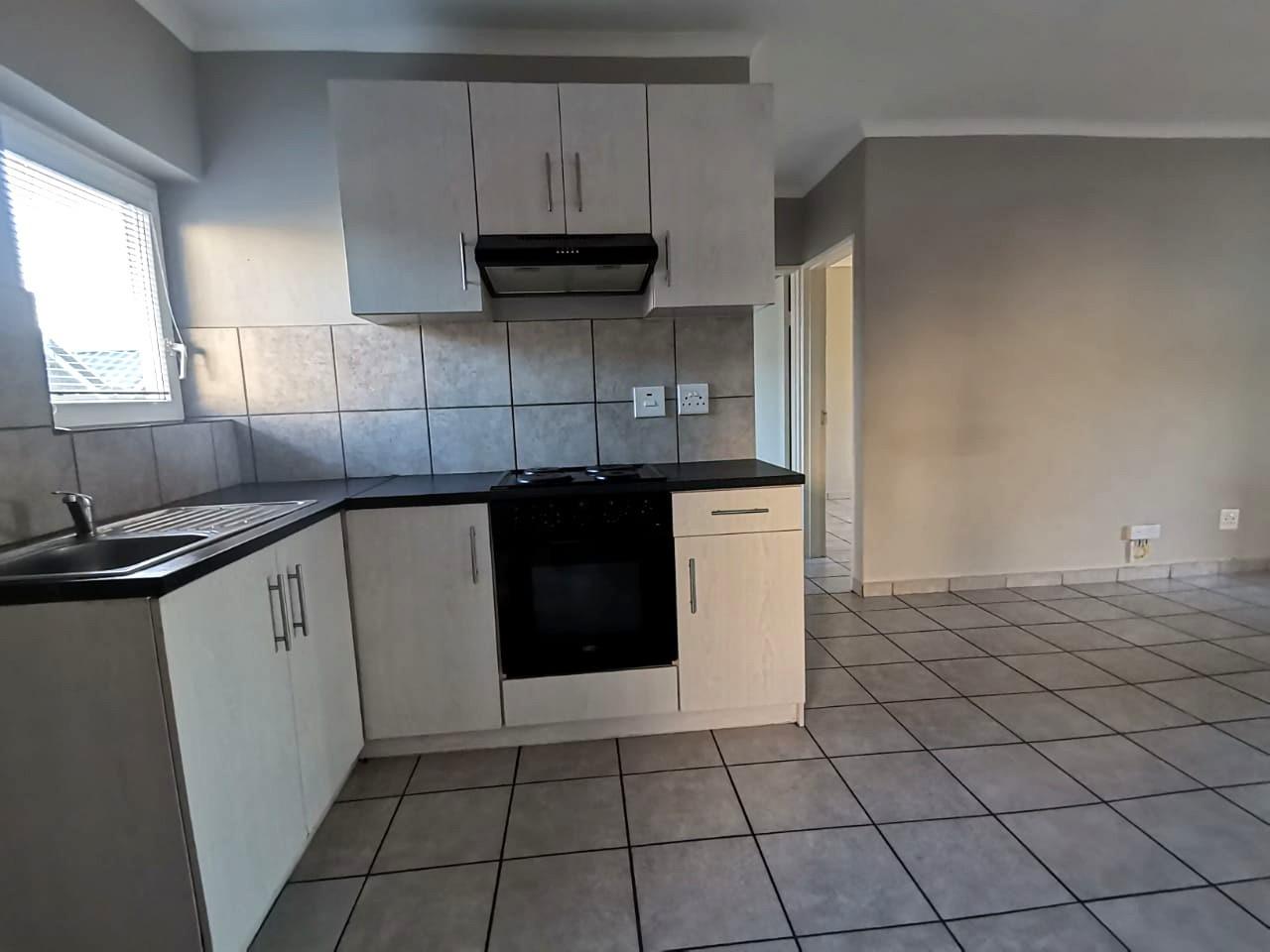 Image 4 of 6