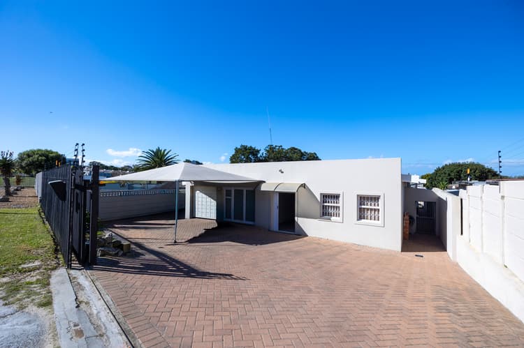 Main property image