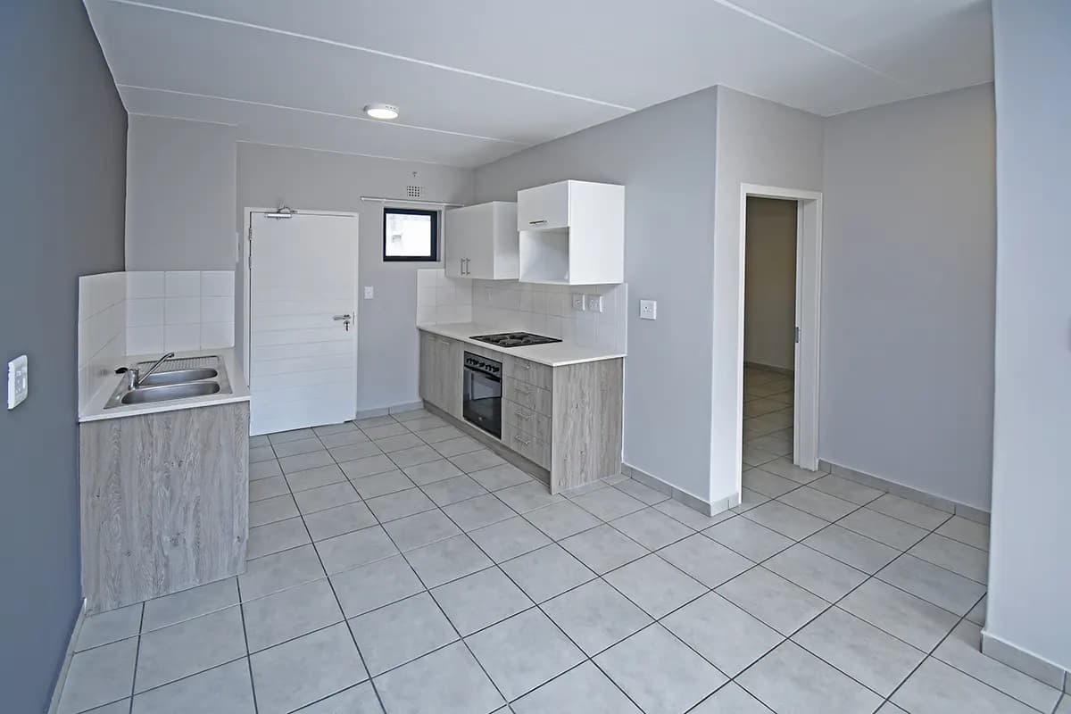 Image 4 of 6