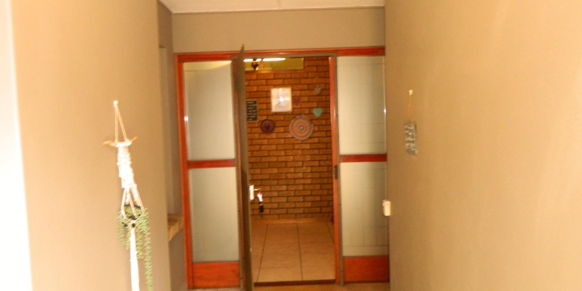 Image 3 of 6