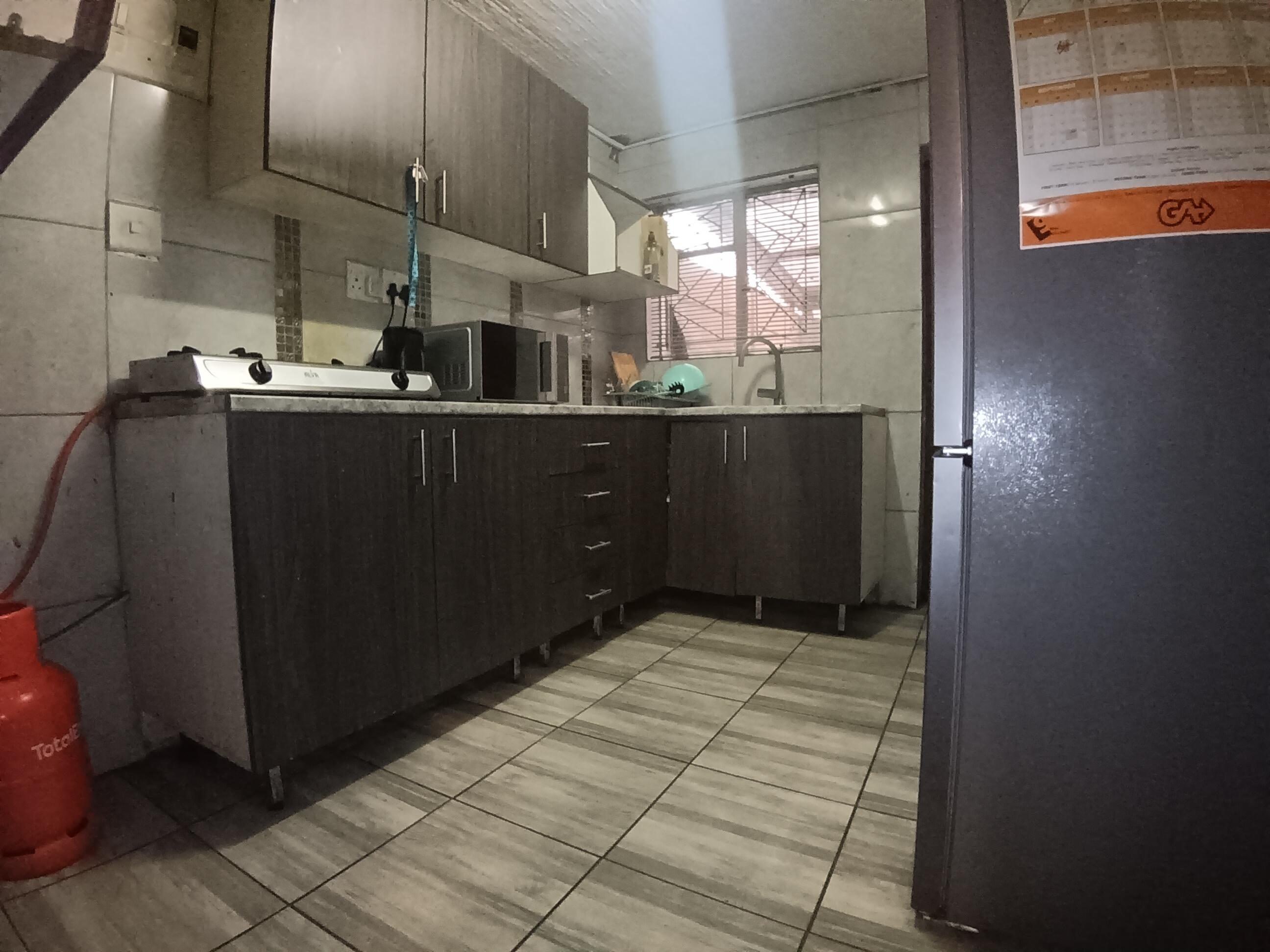 Image 5 of 6