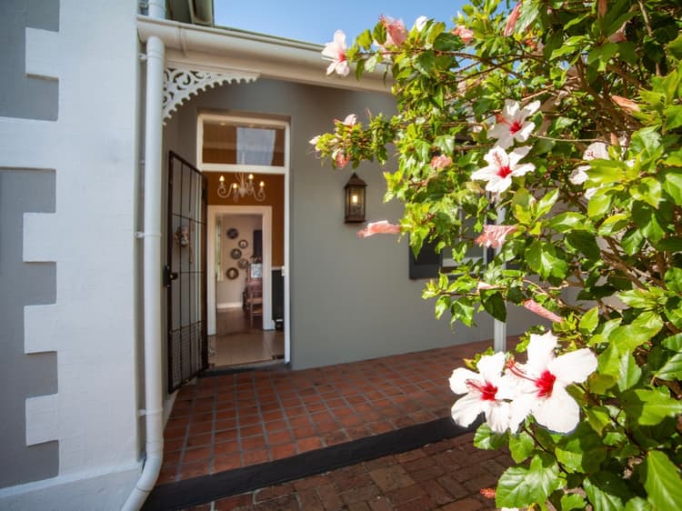 Main property image