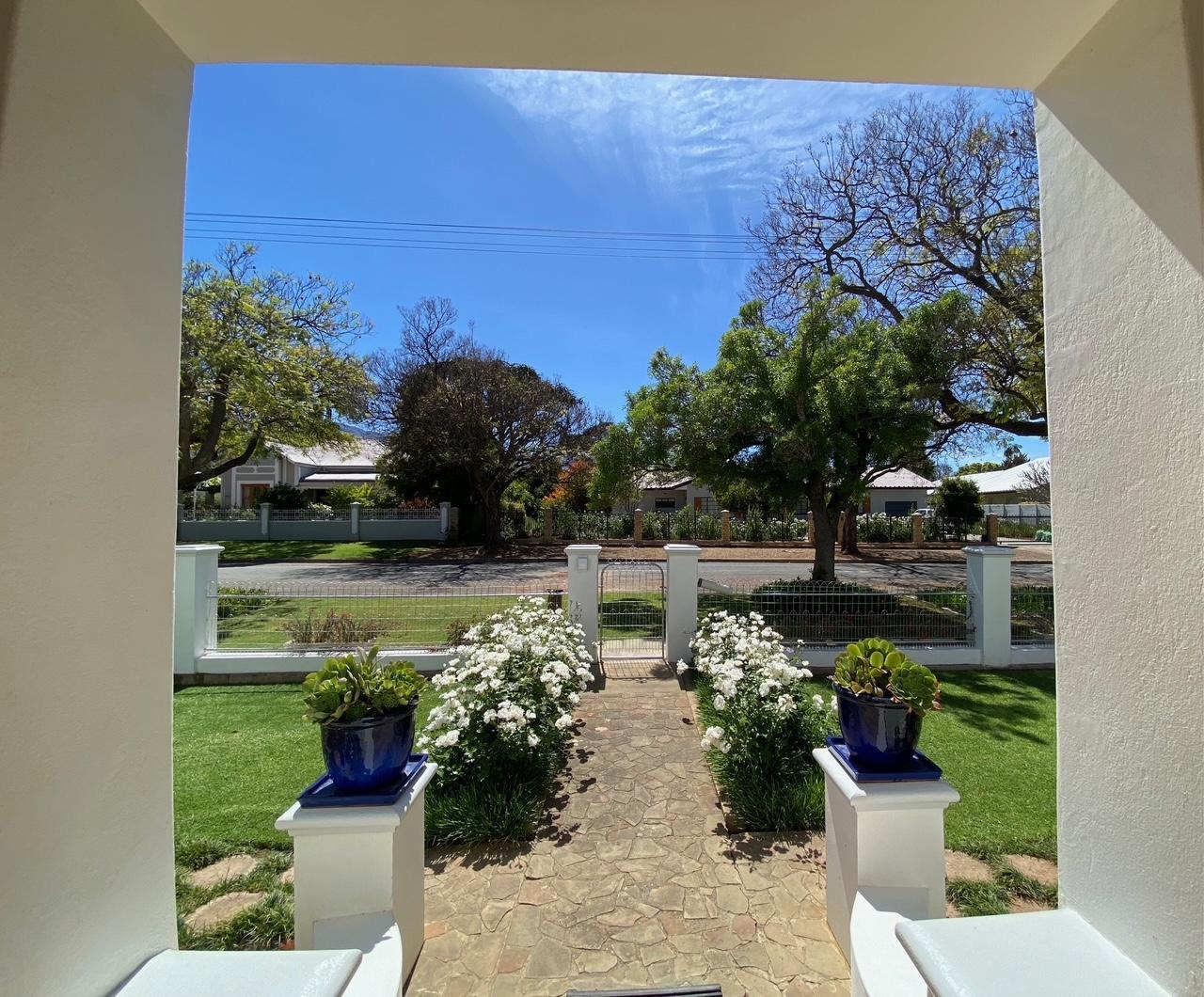 Image 3 of 6