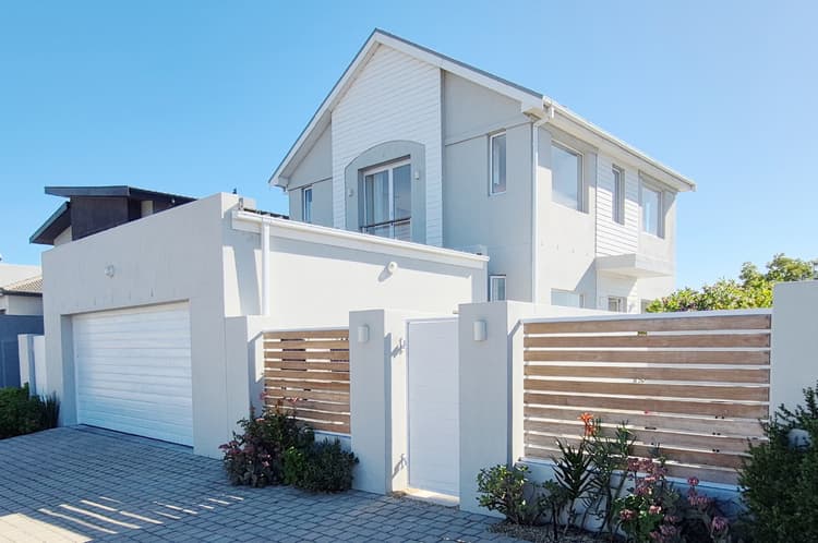 Main property image