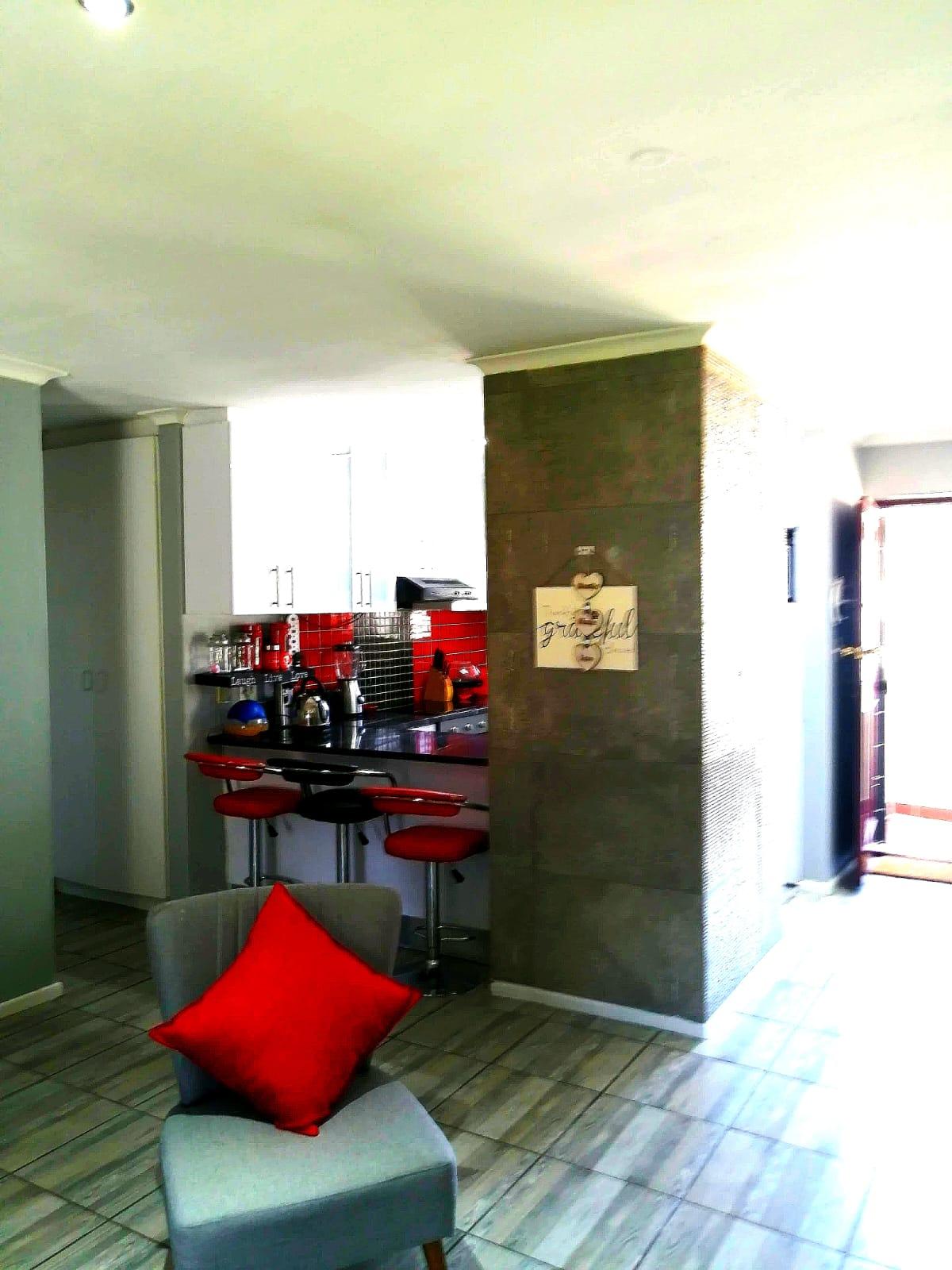 Image 2 of 6