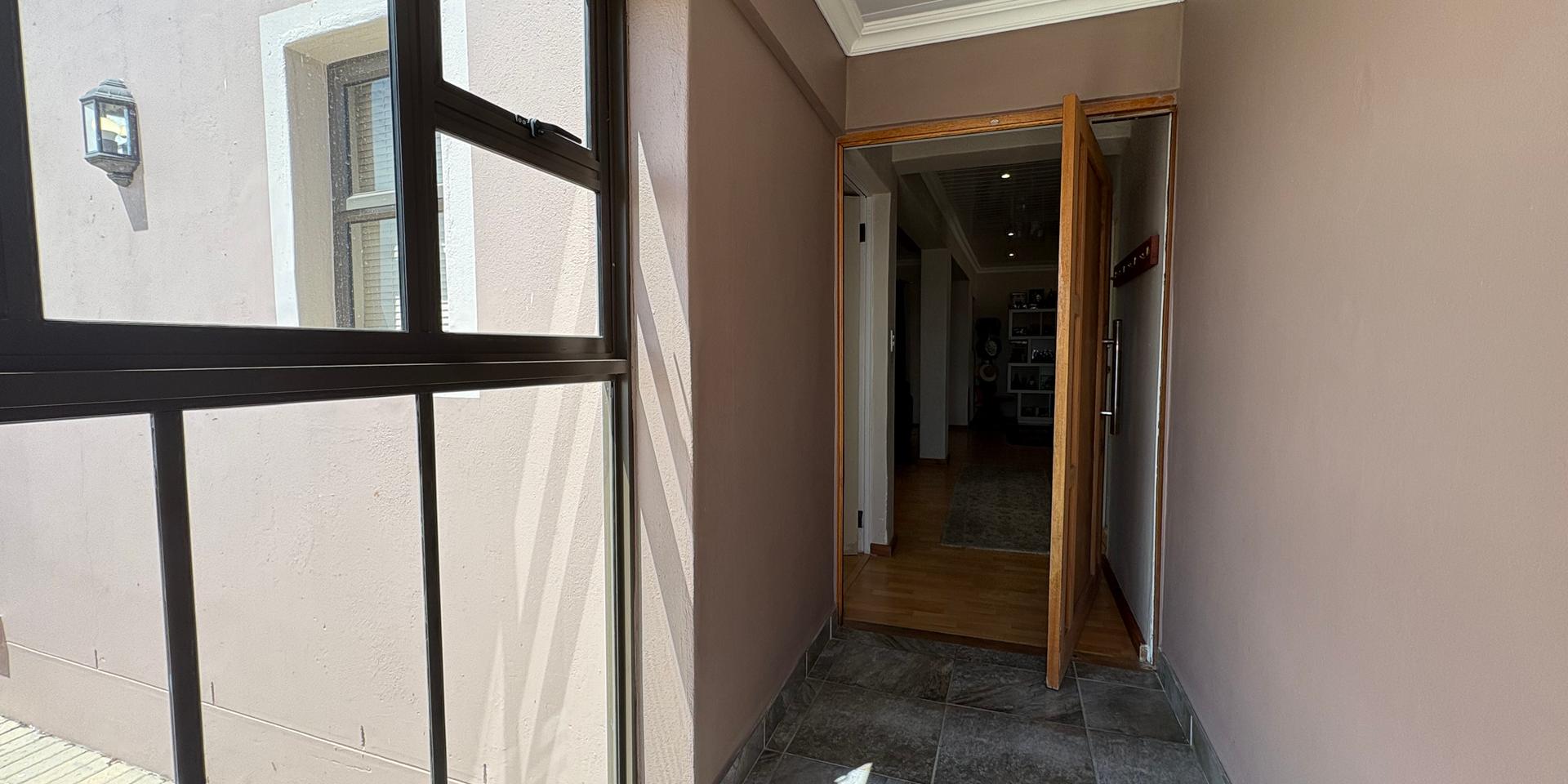 Image 2 of 6