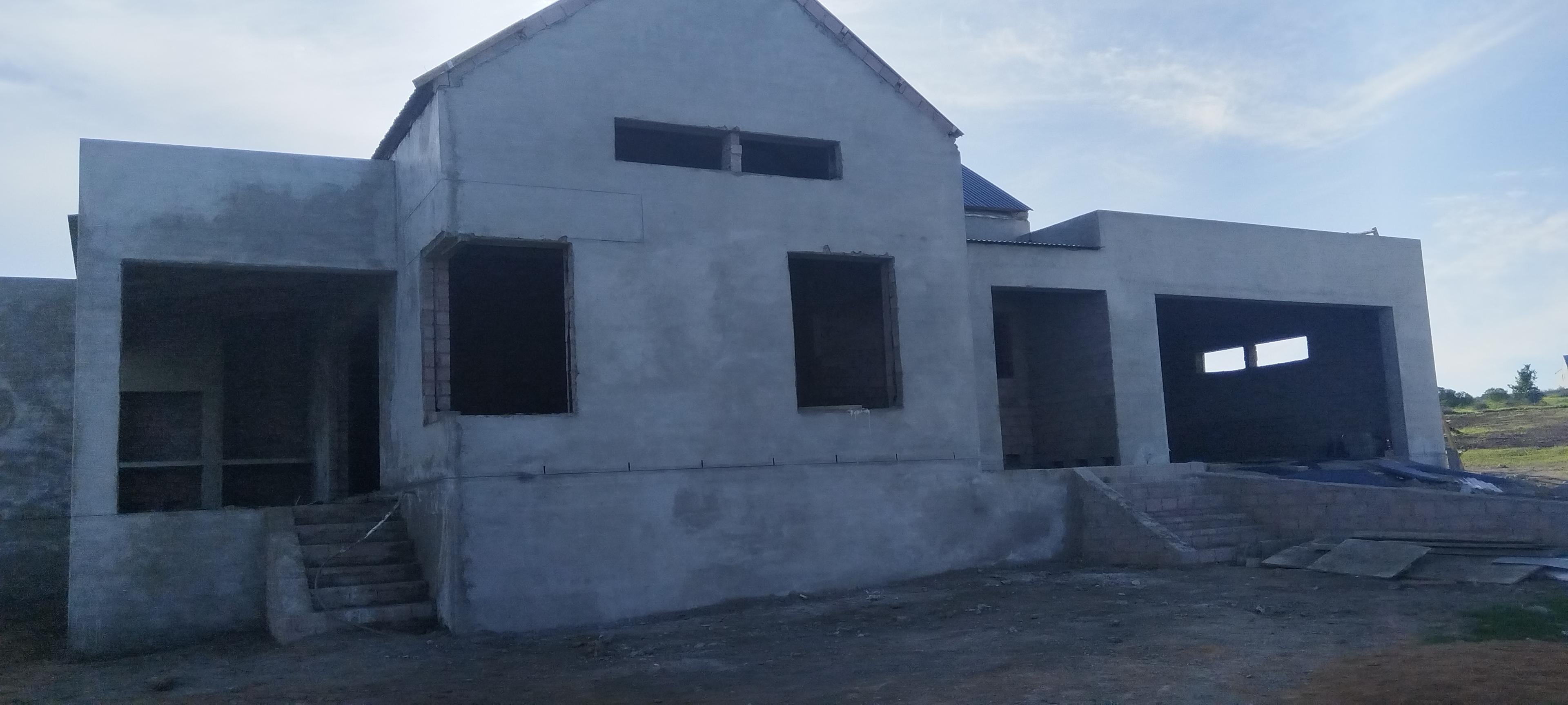 Image 4 of 6