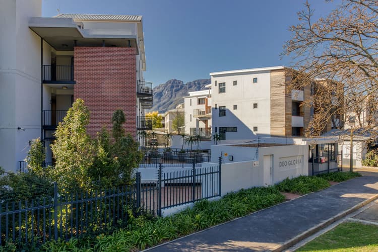 Main property image