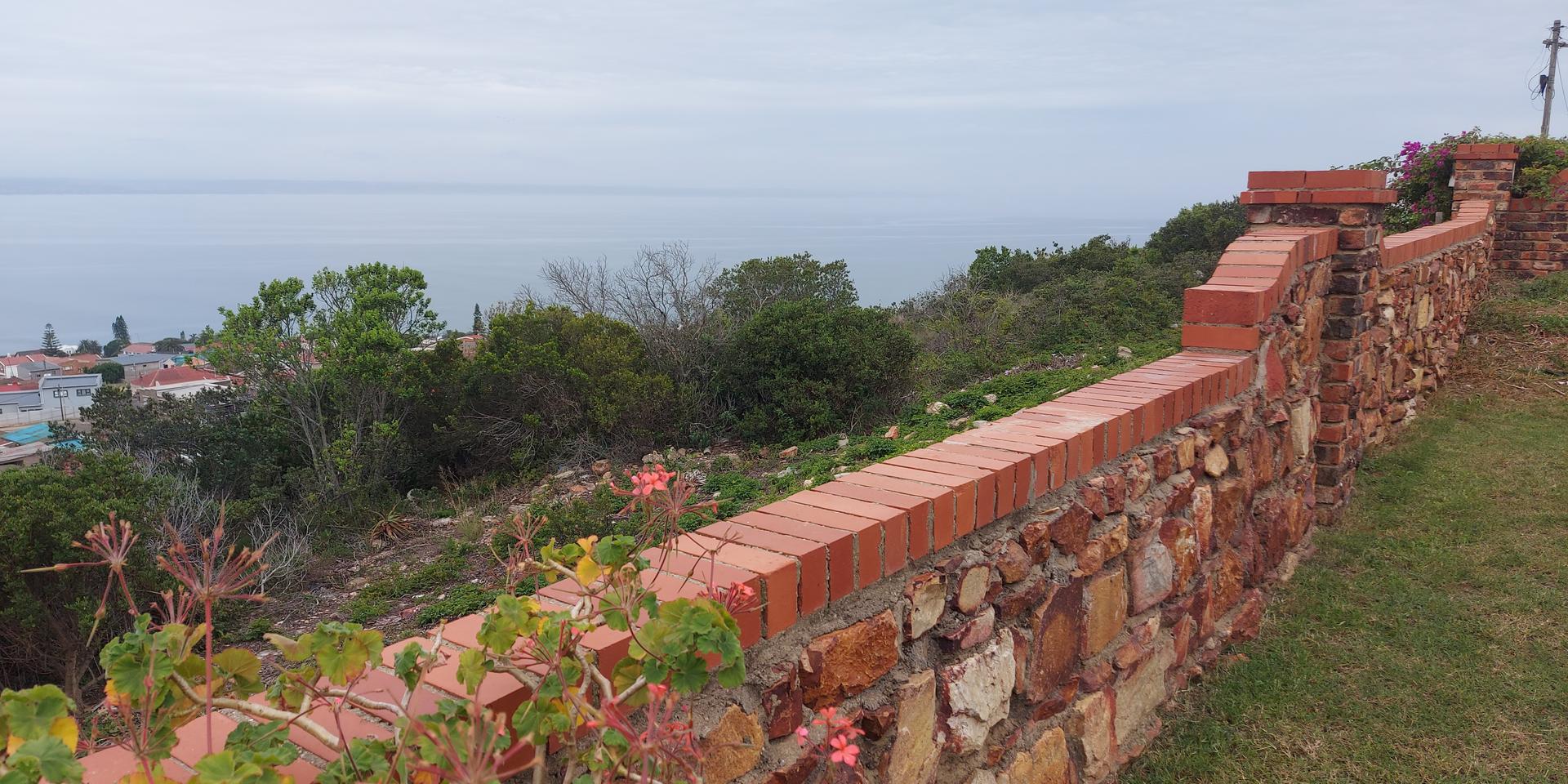 Image 2 of 6