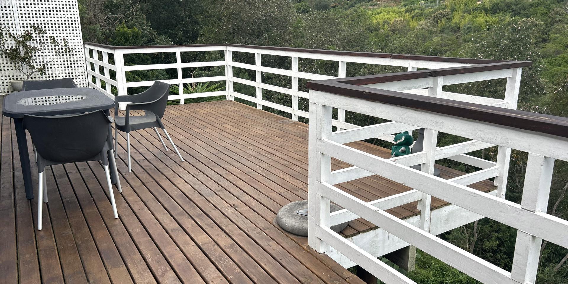 Image 3 of 6
