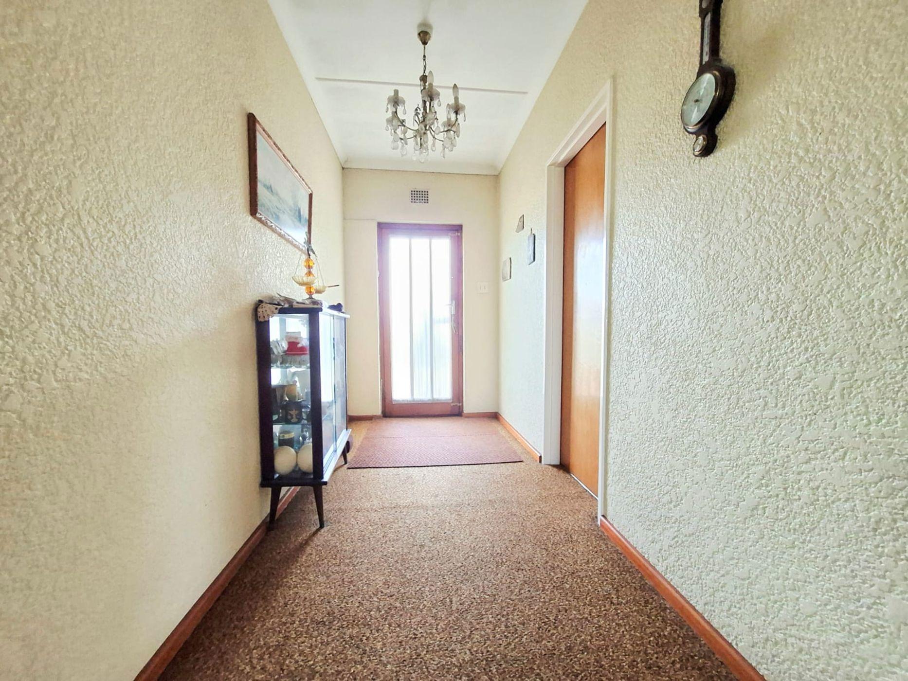 Image 3 of 6