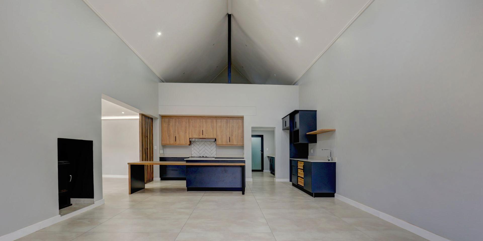 Image 4 of 6