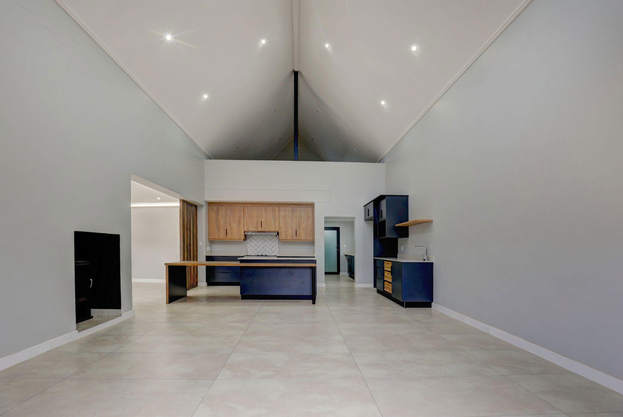 Image 4 of 6