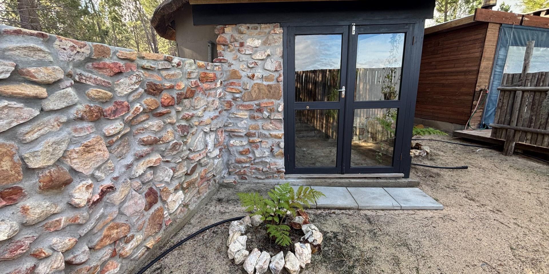 Image 4 of 6